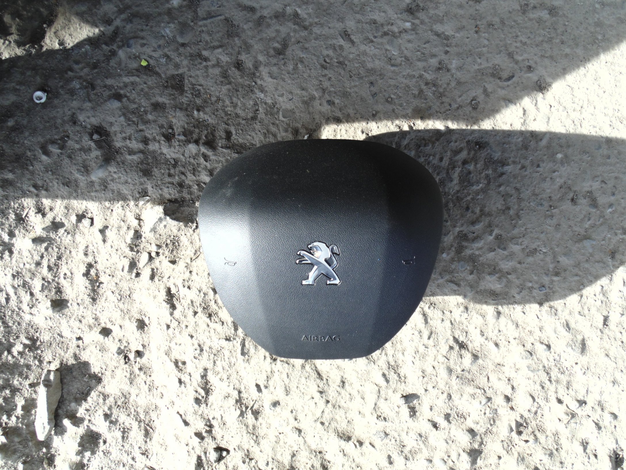 dashboard console airbag PEUGEOT 2008 2015R. ANGLIK