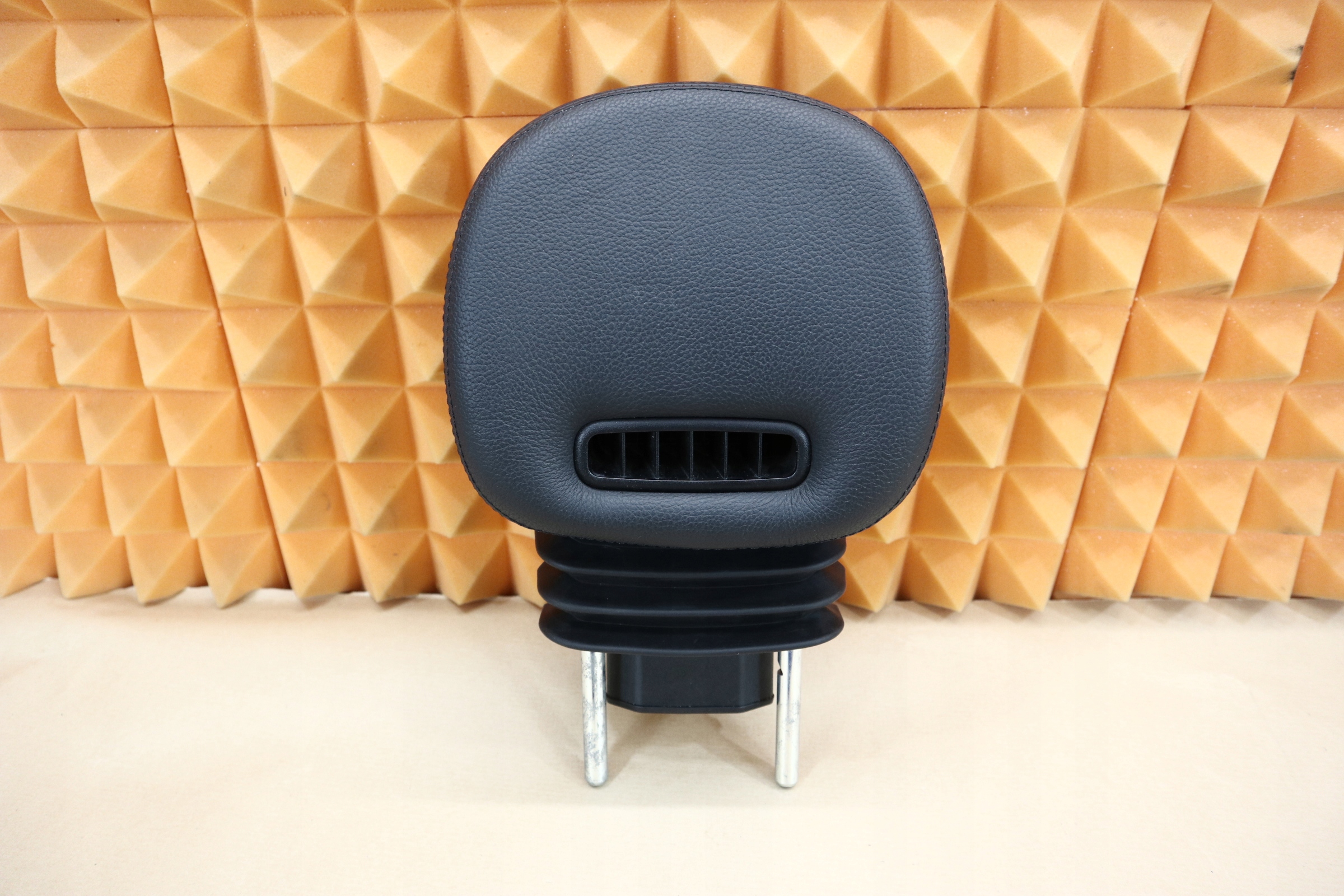 MERCEDES SLK 171 R171 ZAGŁÓWEK FOTELA PRAWY WENTYLOWANY