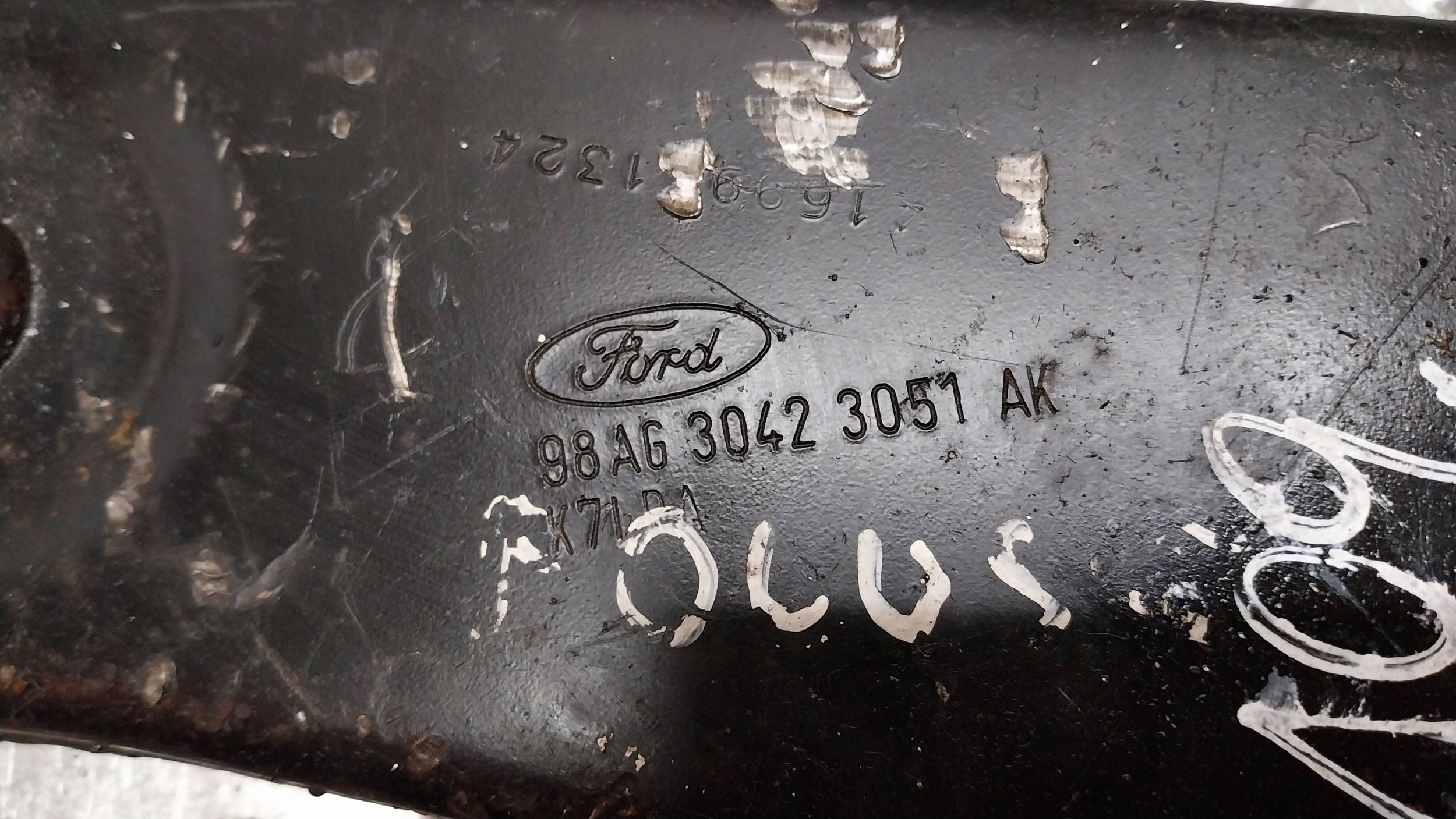 arm left front 98AG-3051-AK FORD FOCUS MK1