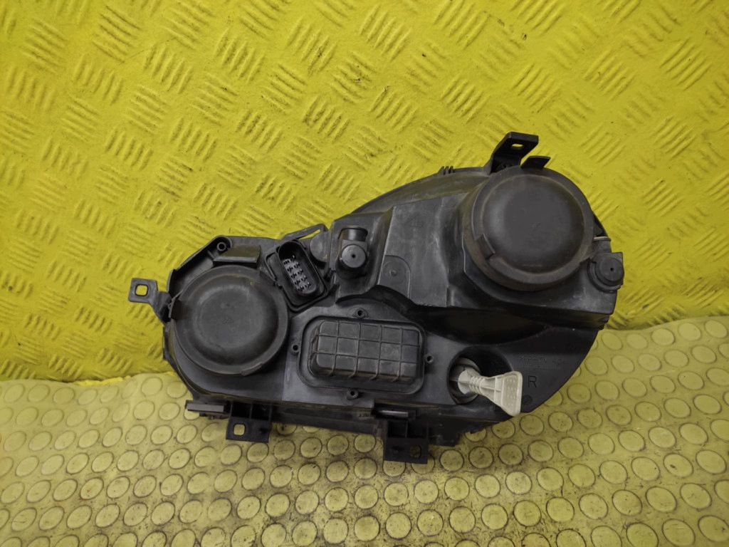 VW POLO IV REFLEKTOR light right front 6Q1941008M