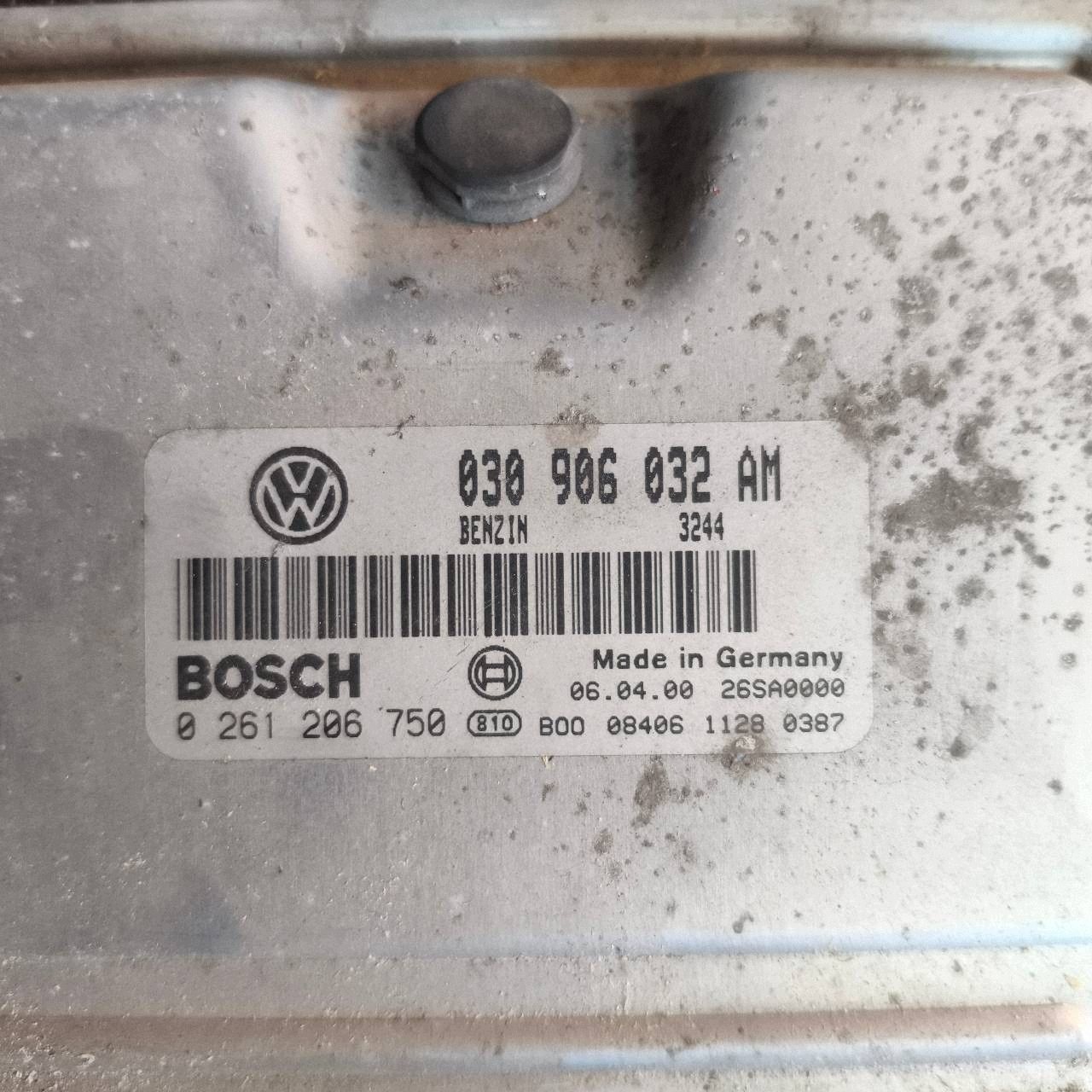 unité de commande électronique uce ordinateur moteur Volkswagen Polo III 6N 6N2 6NF 2000 1.0