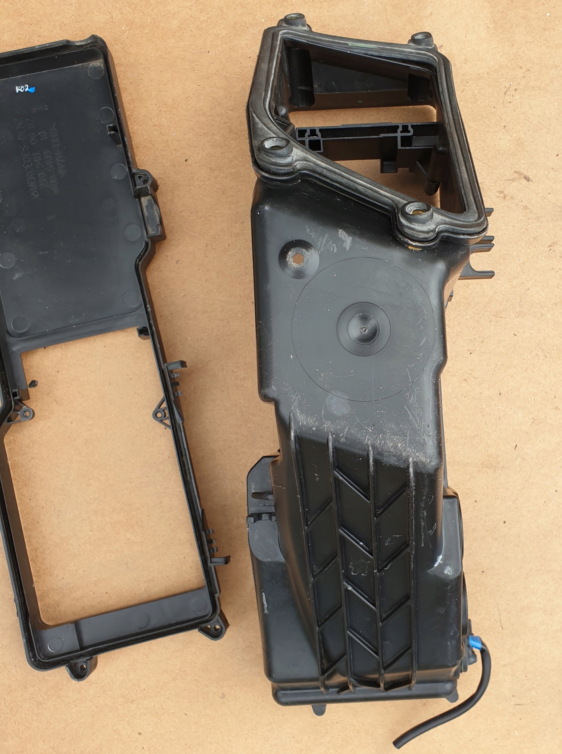Abdeckung Gehäuse der Sicherungen MERCEDES W202 W210