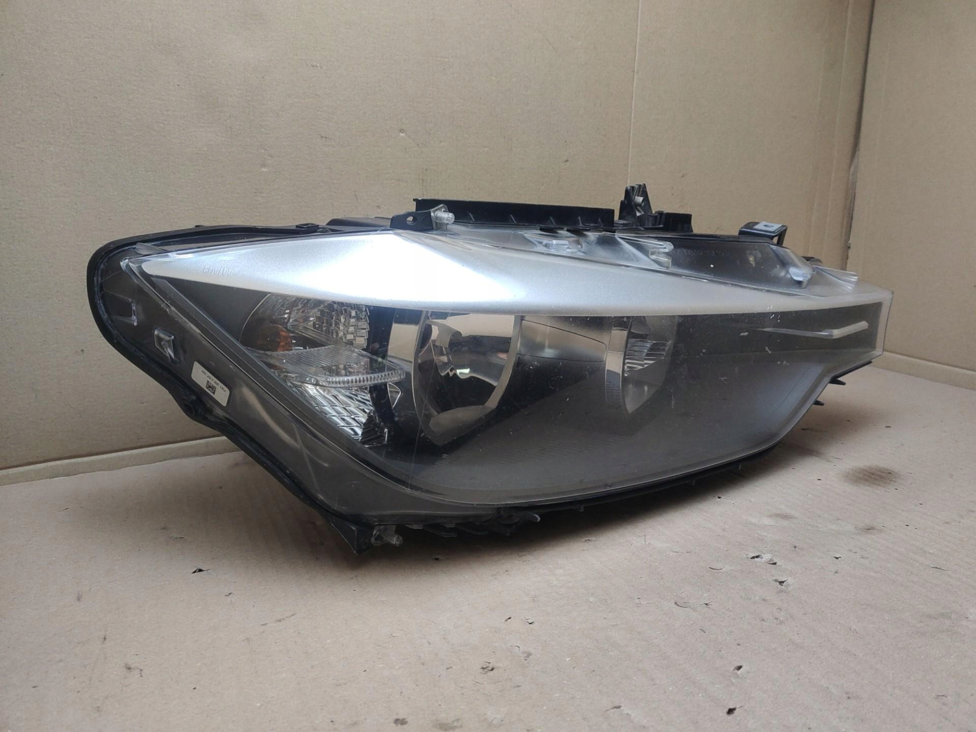 light front right side BMW 3 F30/F31 2015 rok USA