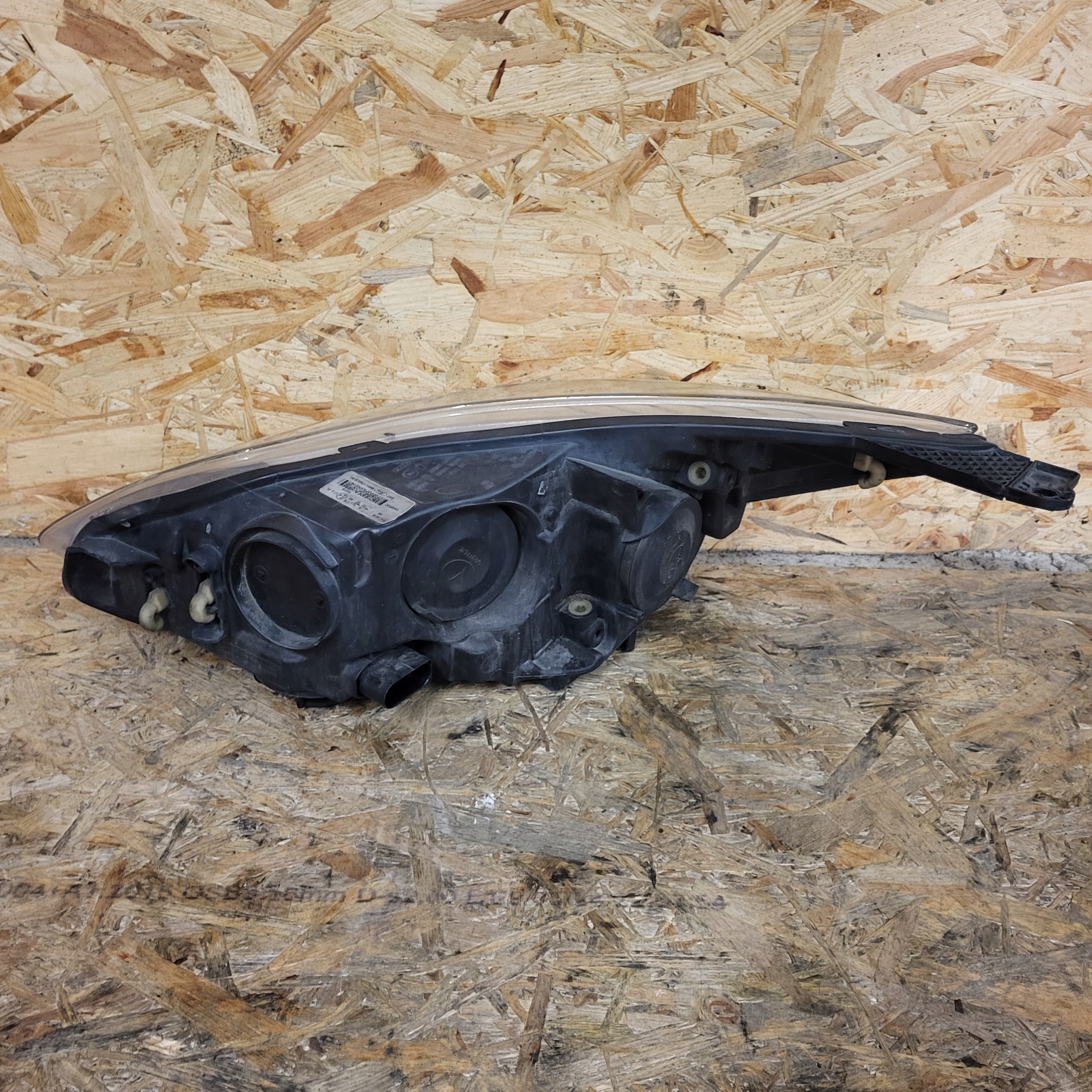 FORD FOCUS MK3 11-15R KOMBI HB light right right front