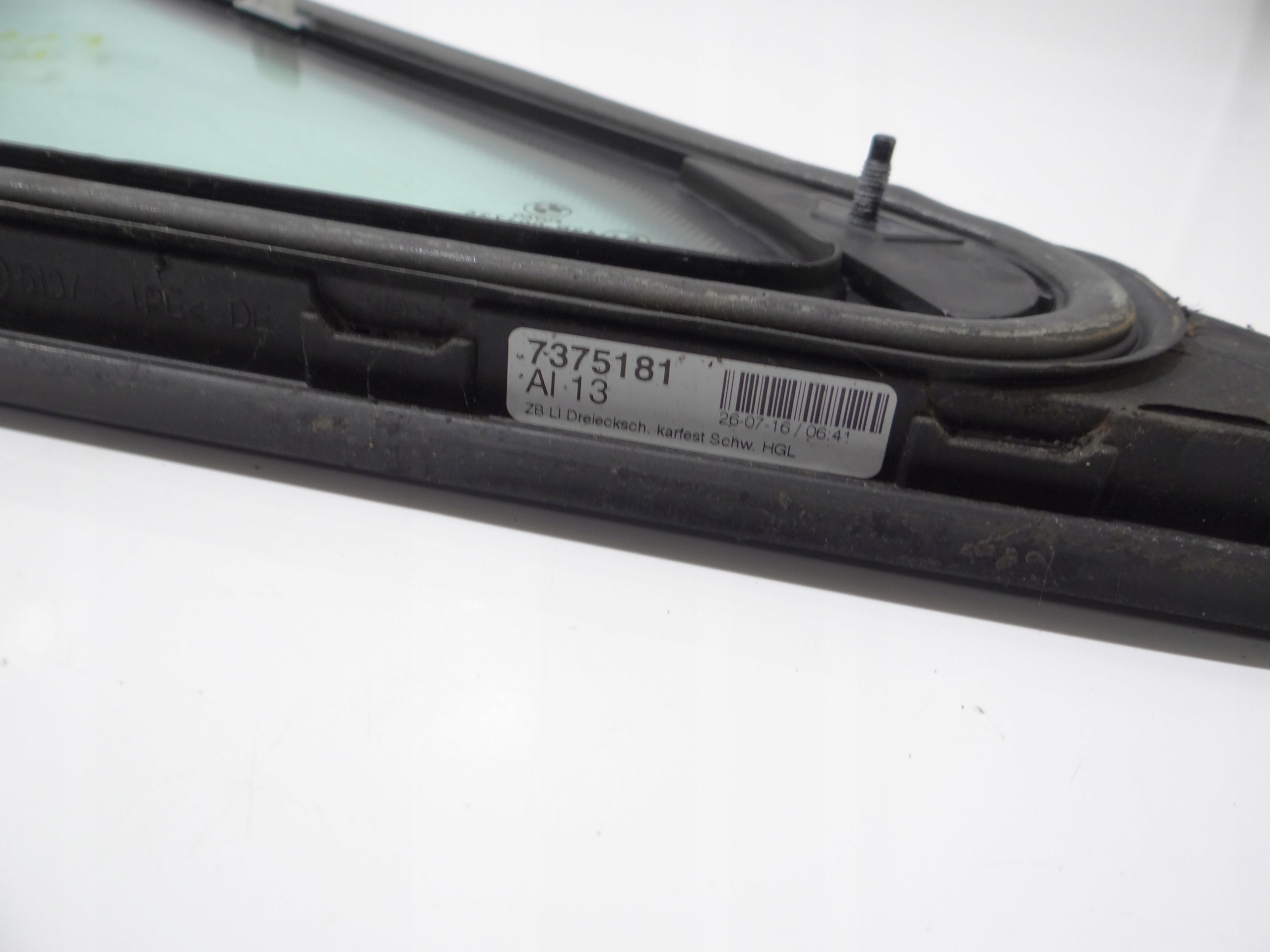 window bodywork left front BMW 2 F46 OE 7375187