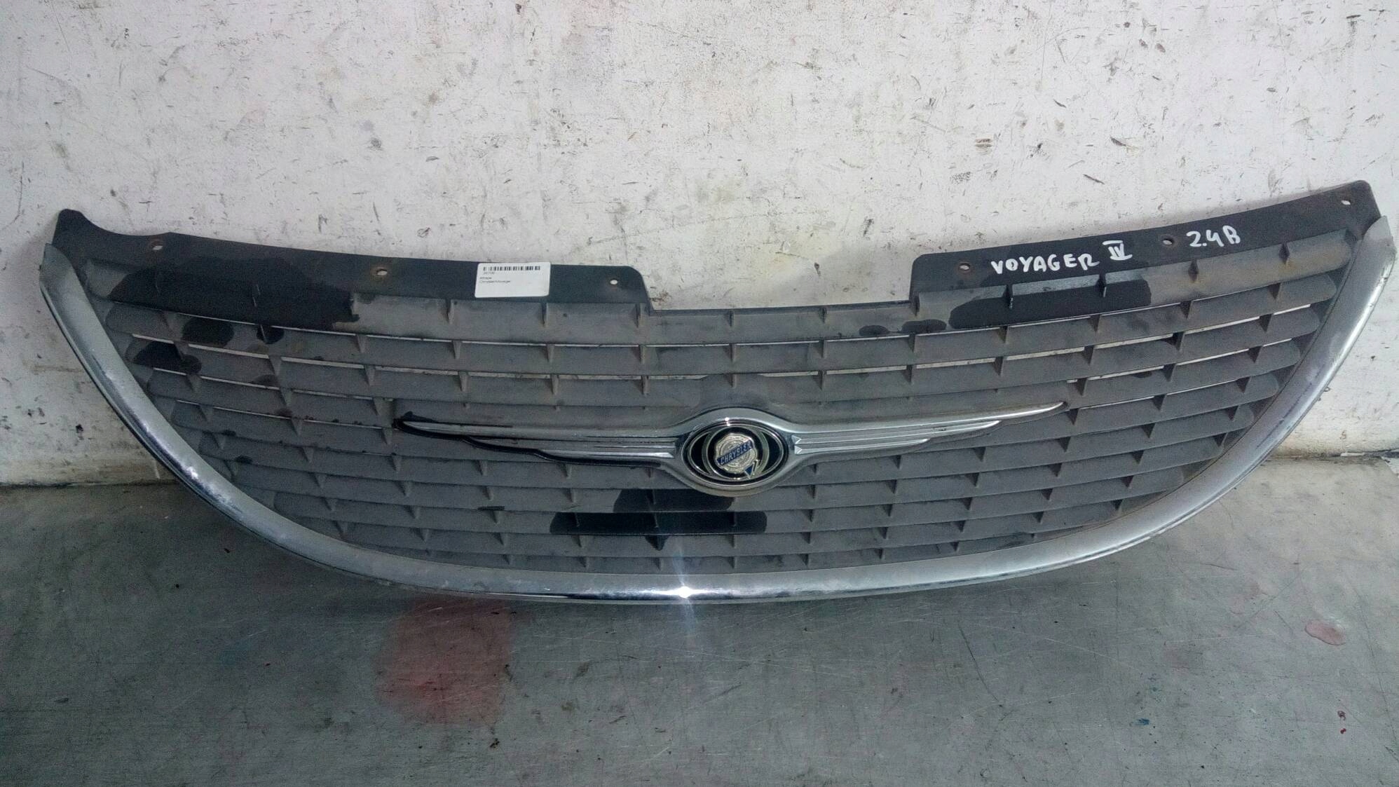 решетка радиатора CHRYSLER Voyager IV
