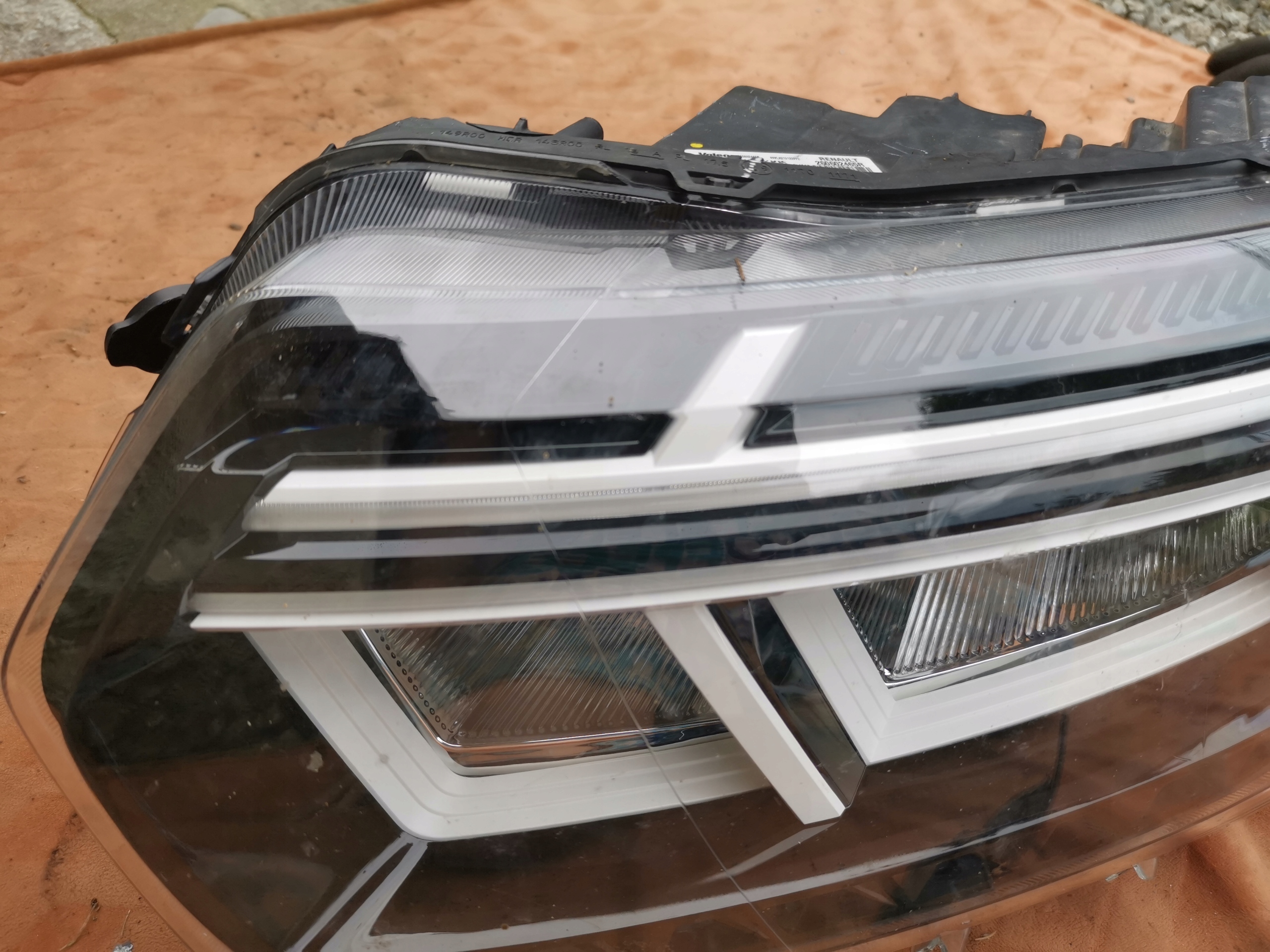 light left left front DACIA DUSTER II LIFT FULL LED 2021-> 260602465R