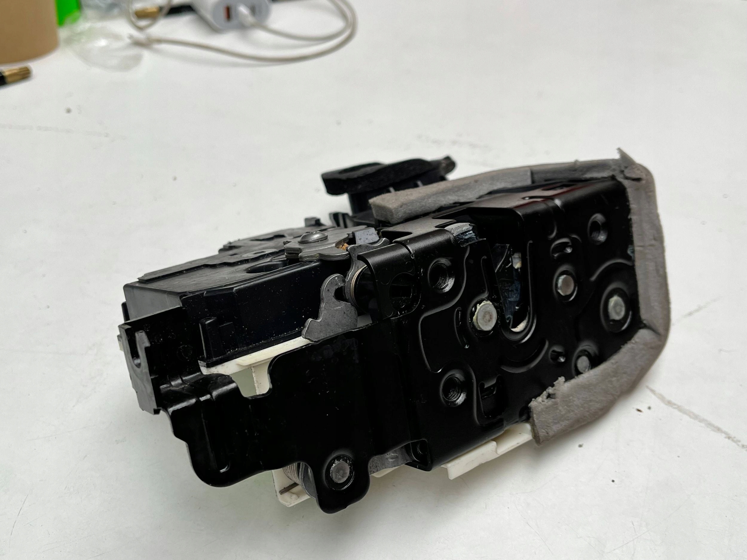 lock door right rear part AUDI Q8 SUV 4K0839016R !J