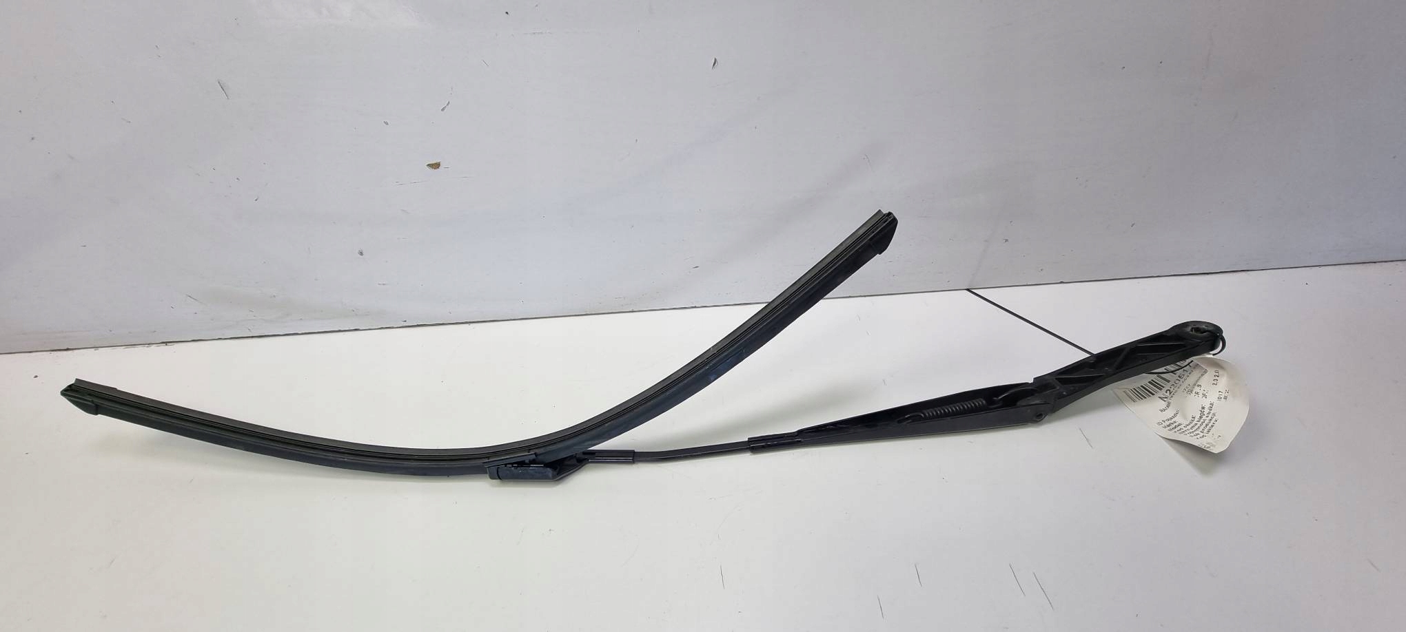 wiper arm front 3G1955409A VOLKSWAGEN PASSAT B8