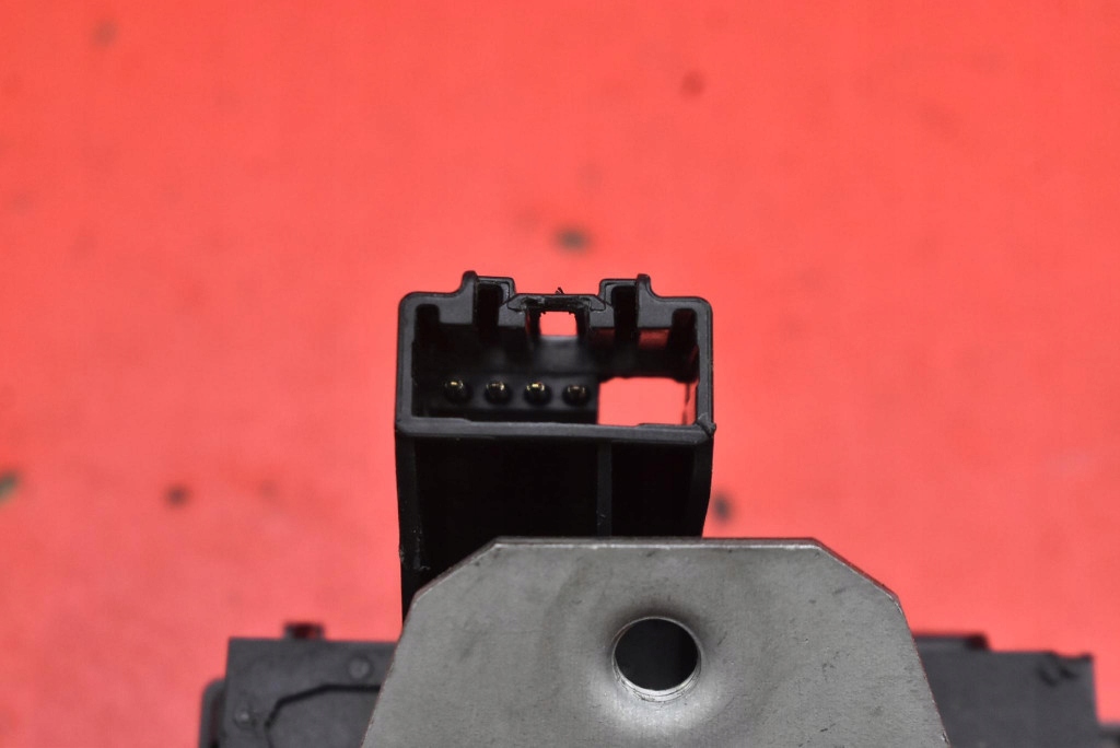 lock bonnet rear part boot 31335870 VOLVO V40 2 II 5D HB 12-16