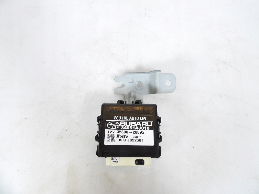 SUBARU LEGACY V modulo luci 84051AJ010