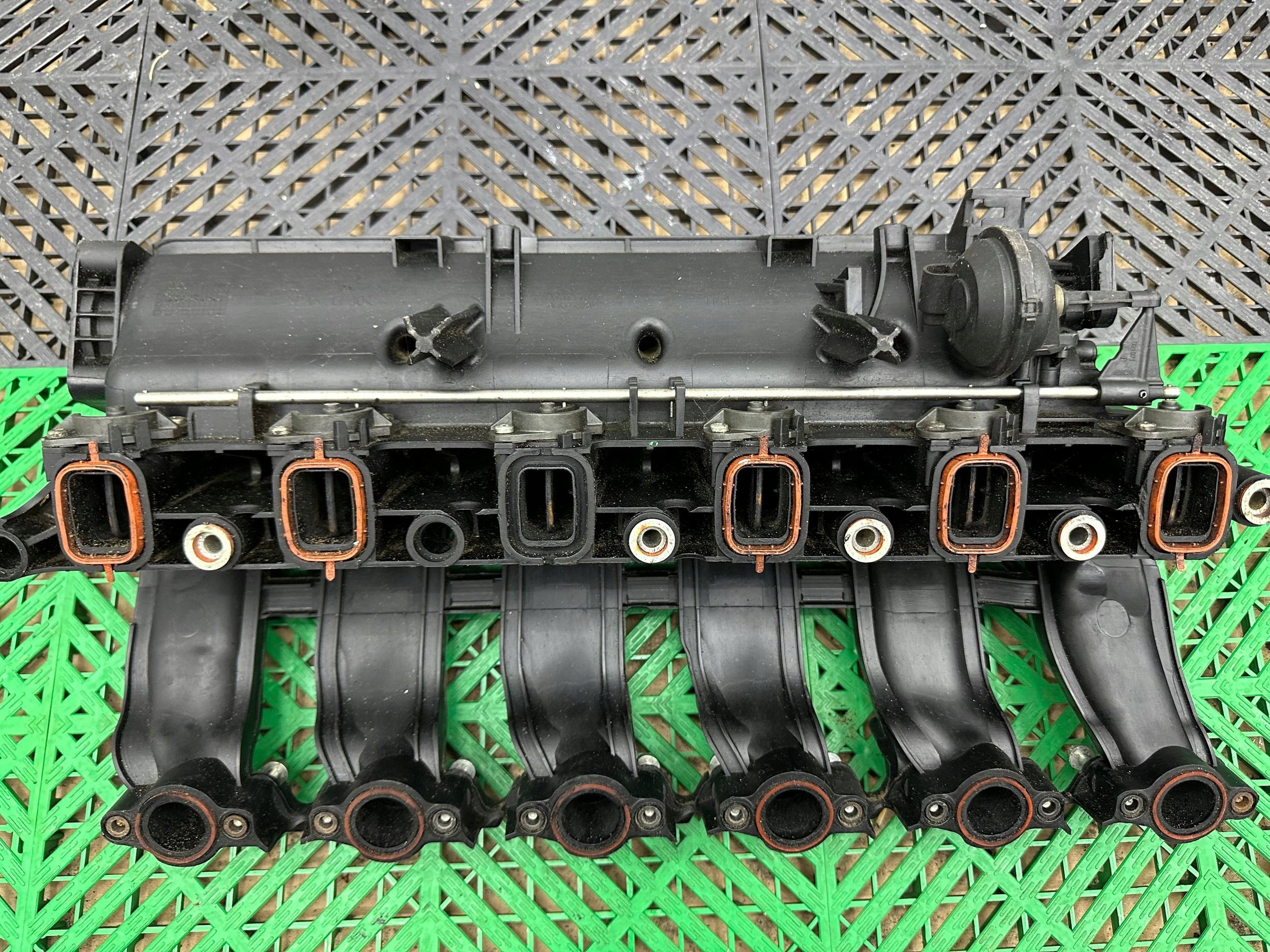 intake manifold BMW 5 E60 E61 7790701