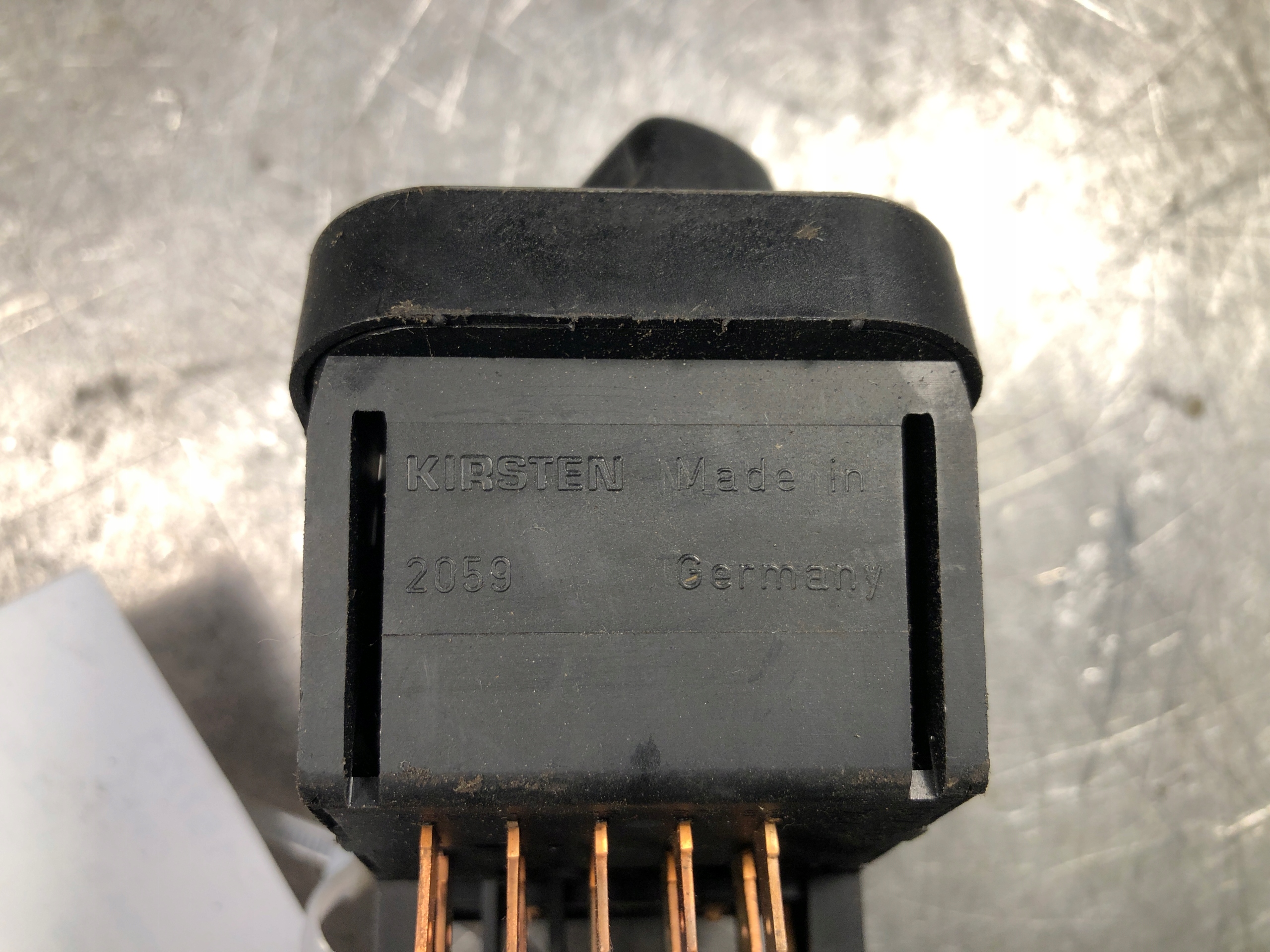 INTERRUTTORE LUCI OPEL CORSA B 90481764 90481763