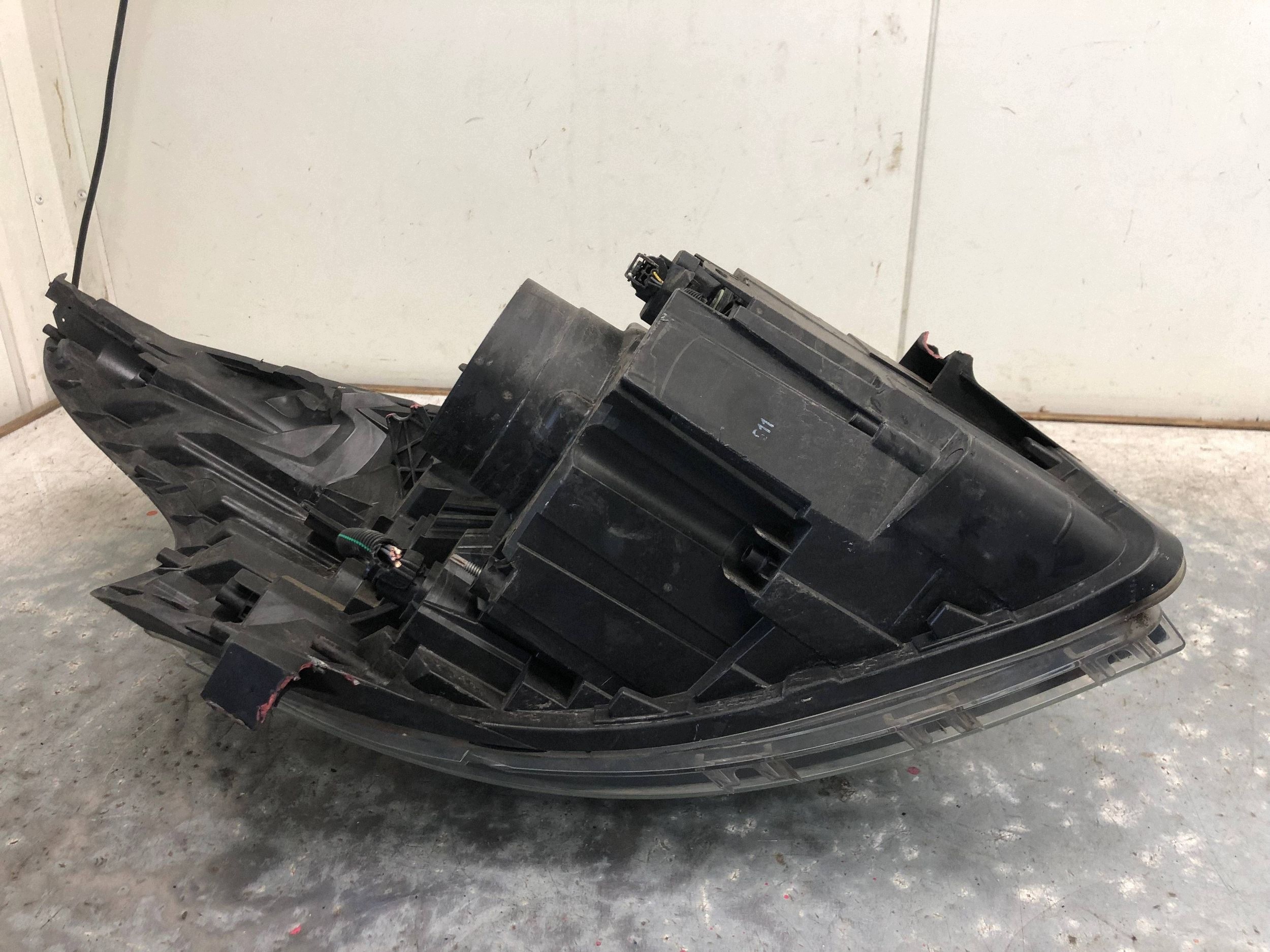 light left front RENAULT TRAFIC III 260607934R