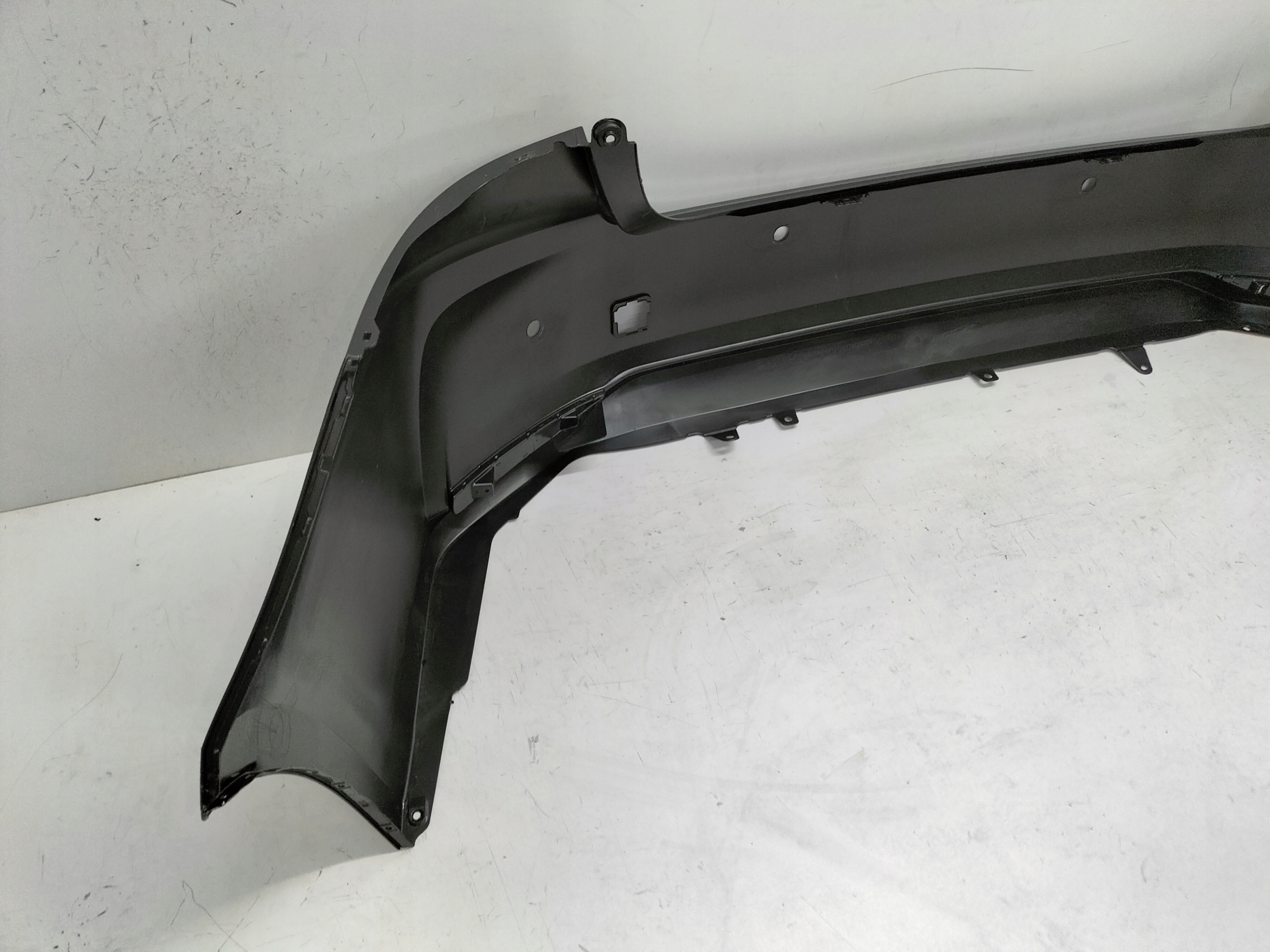 Pare choc Arrière Arrière TOYOTA COROLLA E21 18- Berline