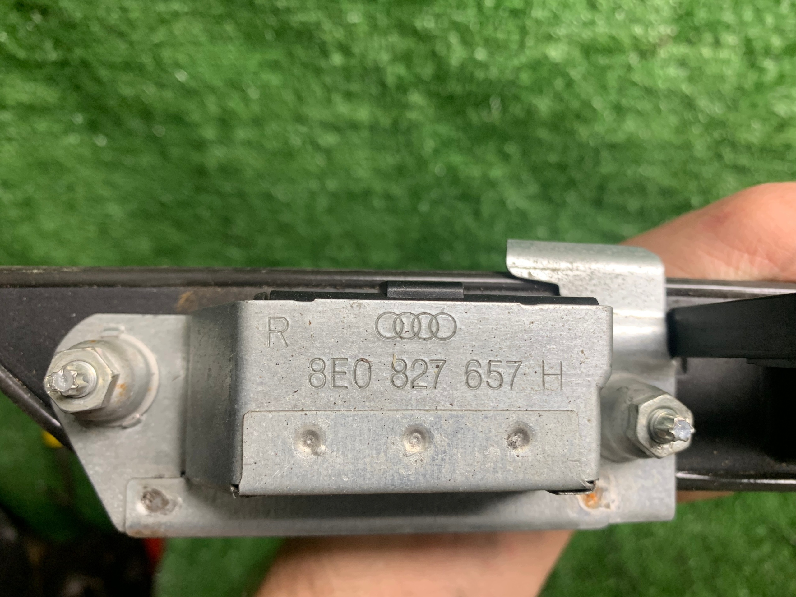 cap moulding MIKROSTYK bonnet AUDI A5 8T 8E0827657H 8E0827657G