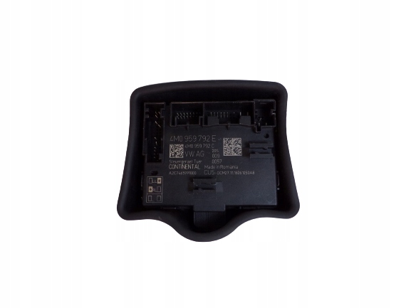 4M0959792E - одуль водителя передней двери правый A4 Q7