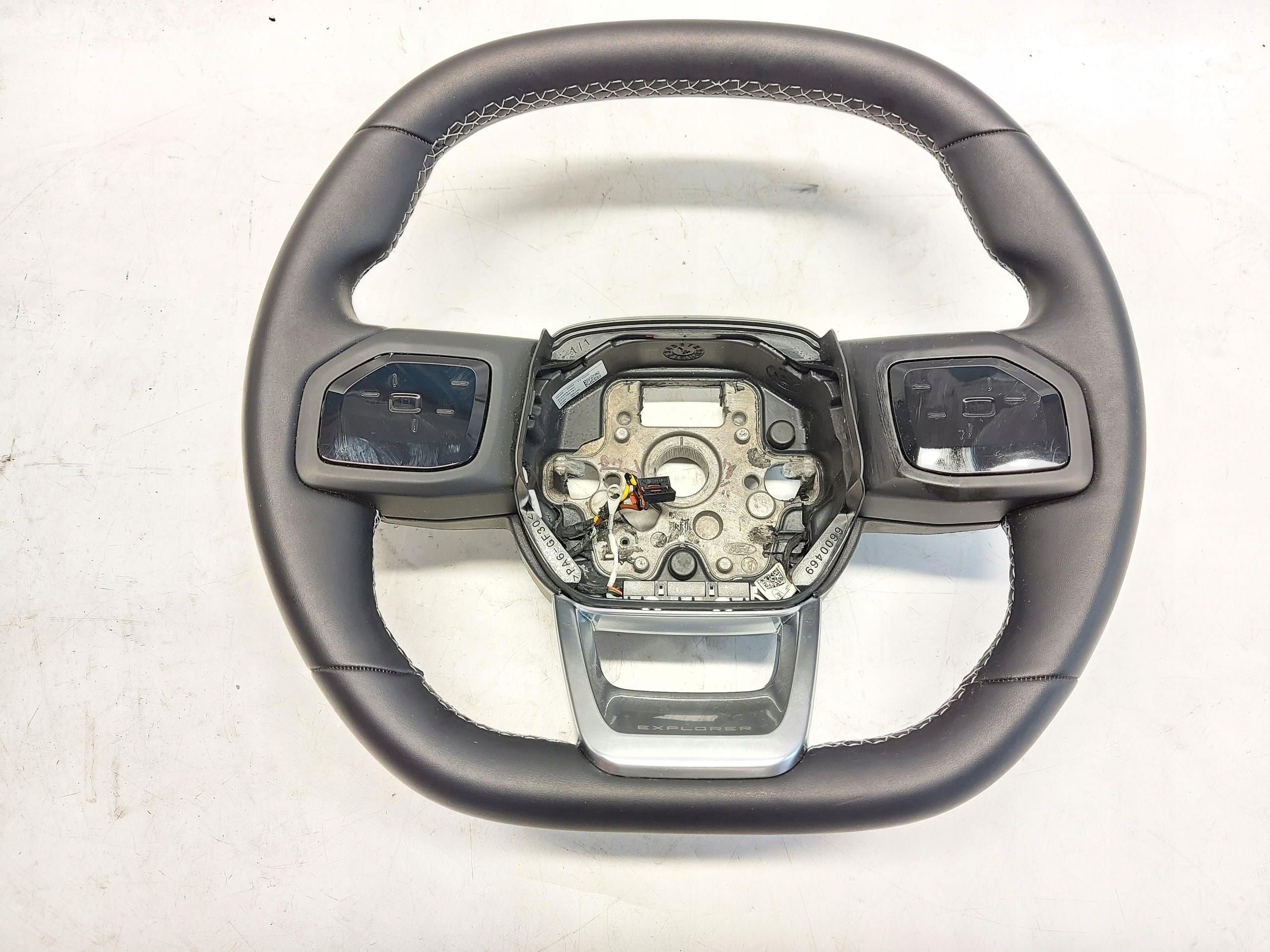 Ford Explorer VII R2KB lenkrad multimedialna Leder R2KB-3600-FF