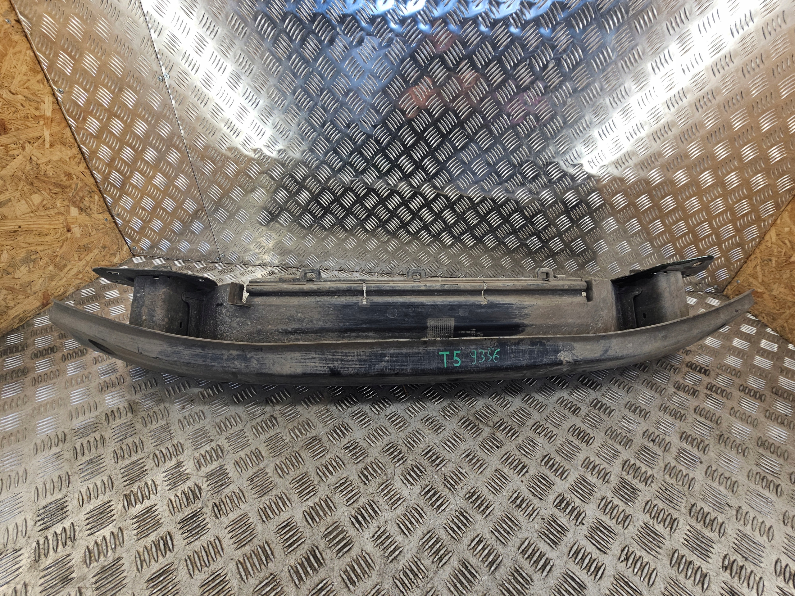 VW TRANSPORTER T5 sider pillar front of a bumper front 7H0805962
