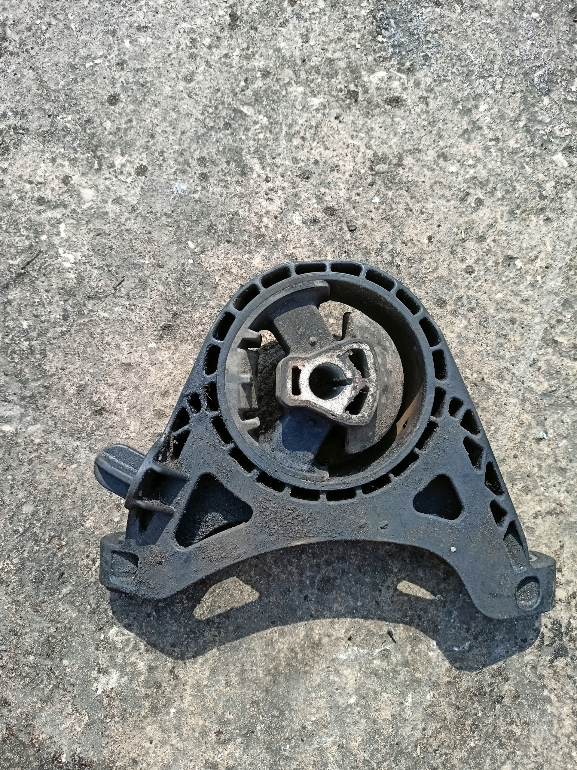 OPEL INSIGNIA 2.0 CDTI engine mount 13227769