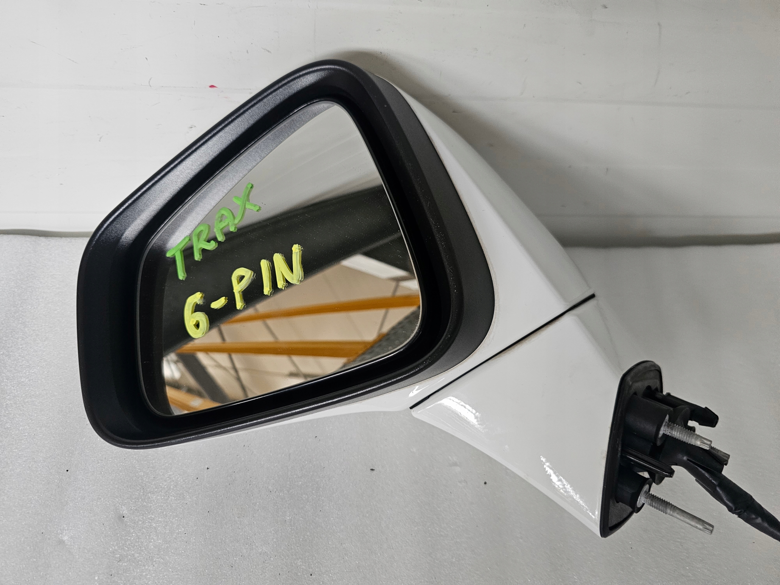 Lusterko lewe Chevrolet Trax 6 pin