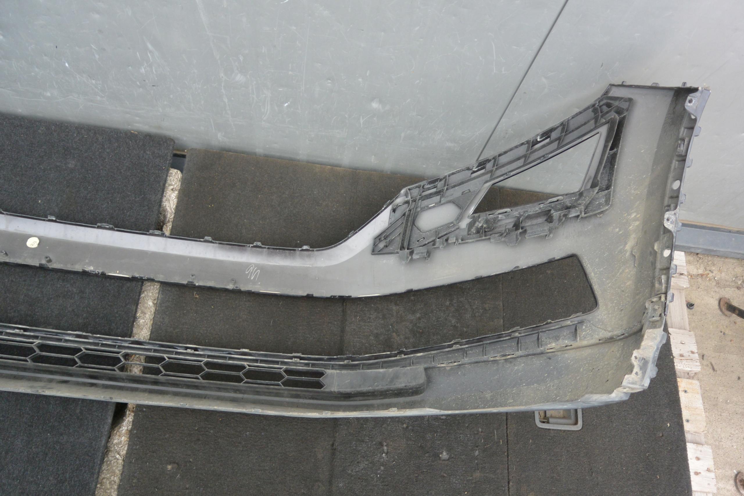 SKODA KODIAQ bumper front front 9910 LF9R 2016- 2017- original