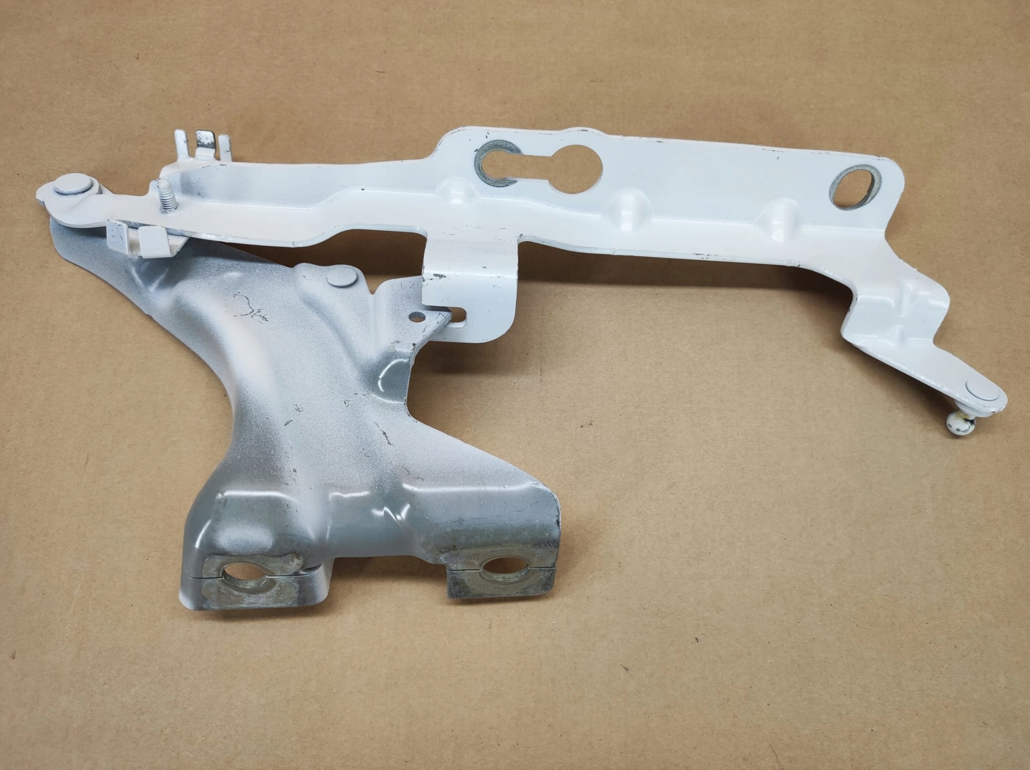 LEWY ZAWIAS MASKI VOLVO XC90 II KOLOR 614