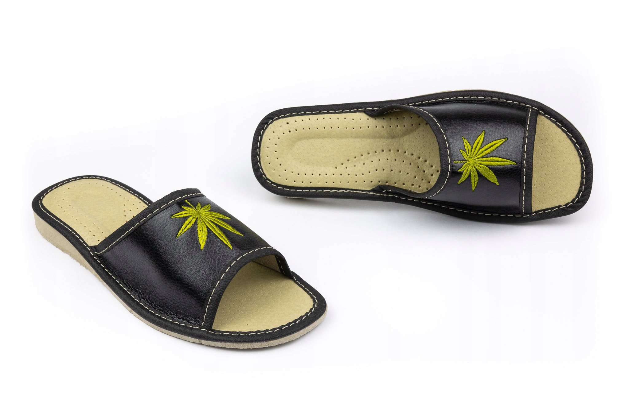 

Pantofle damskie, kapcie z haftem marihuana, zioło