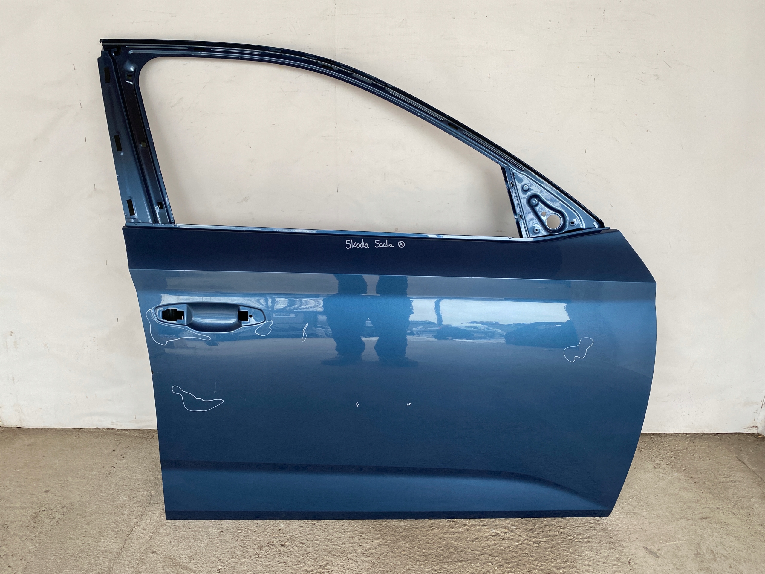 SKODA SCALA DRZWI PRAWE PRZEDNIE POZNAŃ (GIEŁDA)