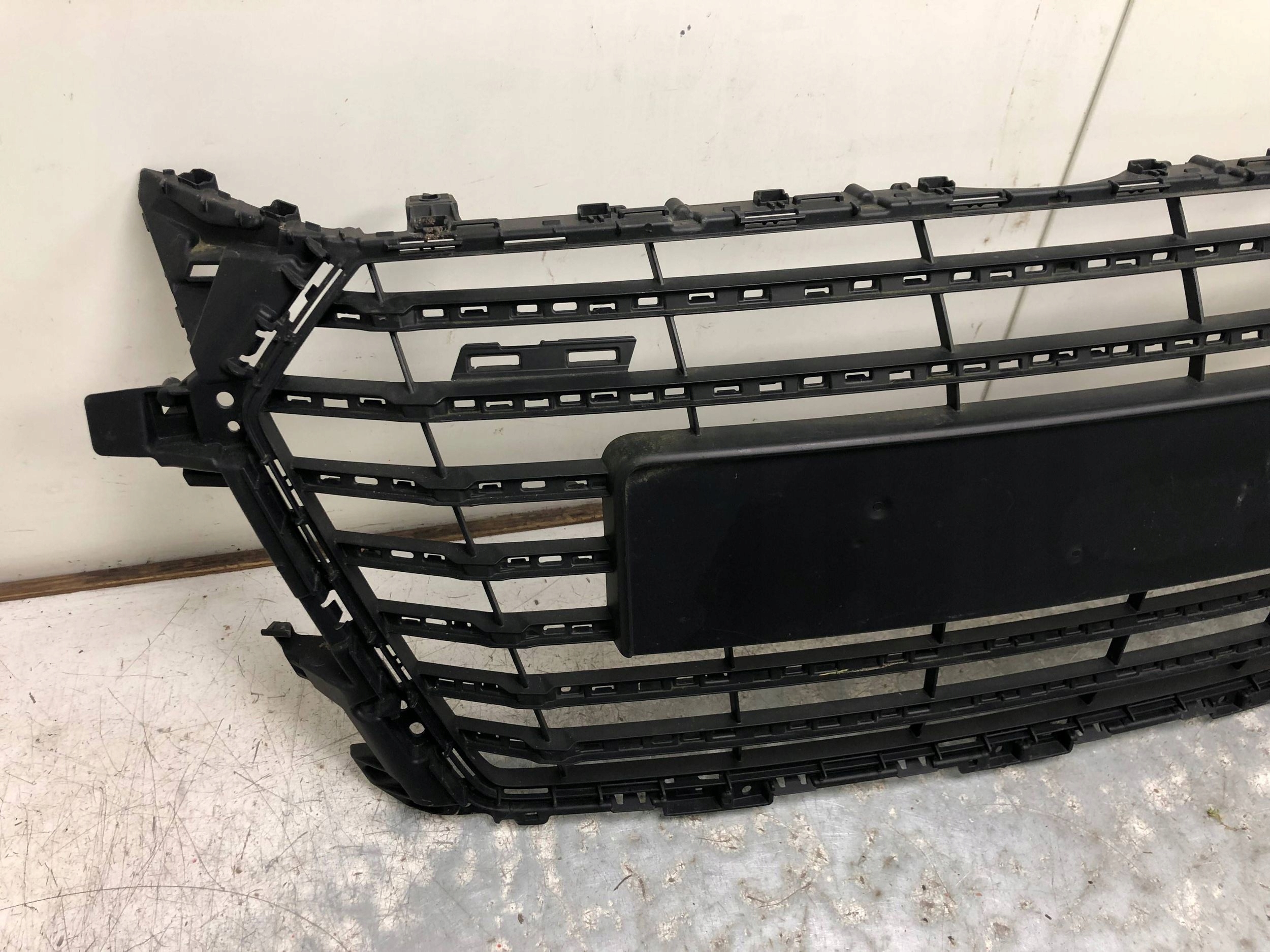 Grill Grill AUDI TTS MK3 8S0853651A