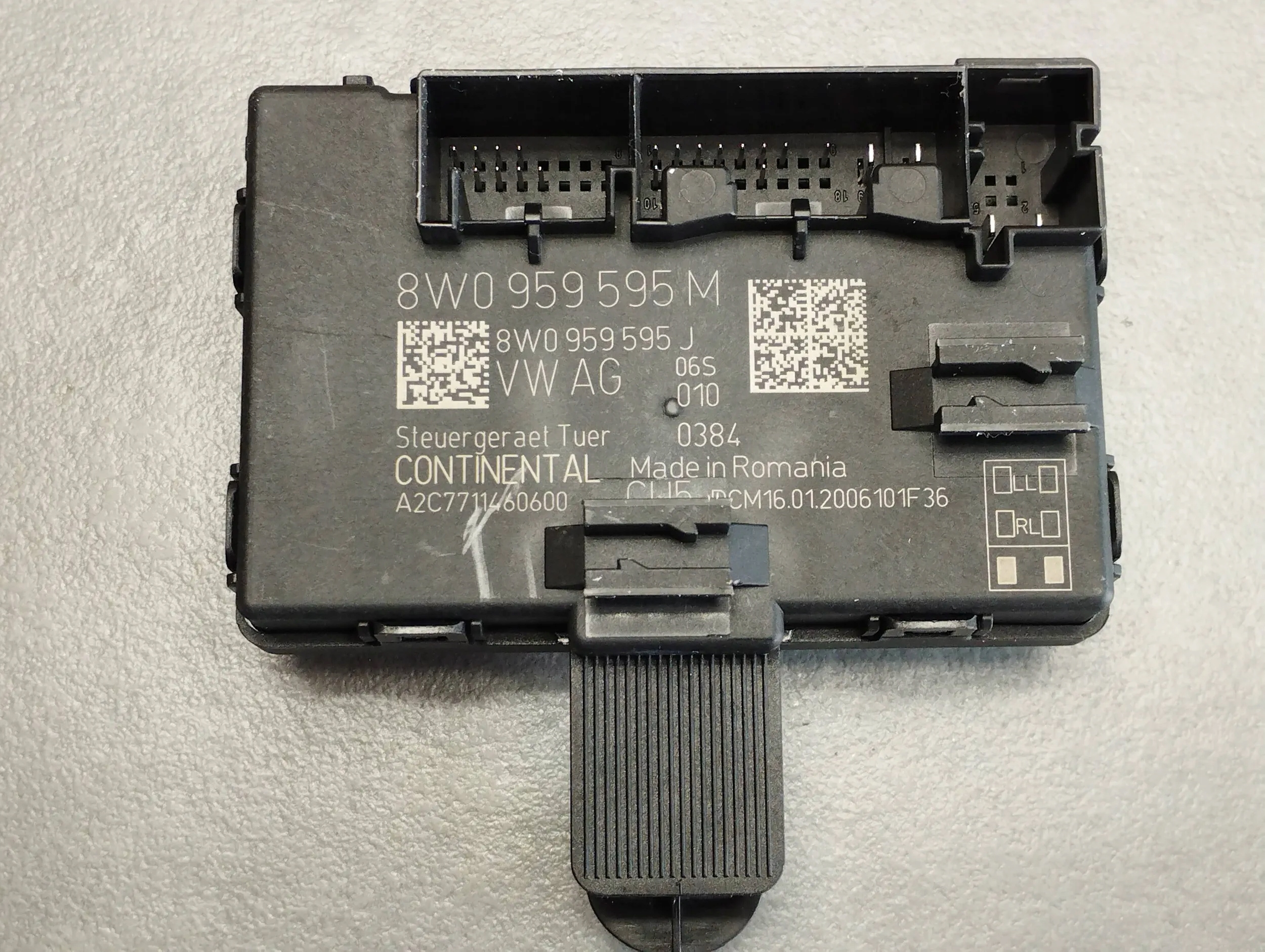 Audi A4 B9 8W module door 8W0959595M