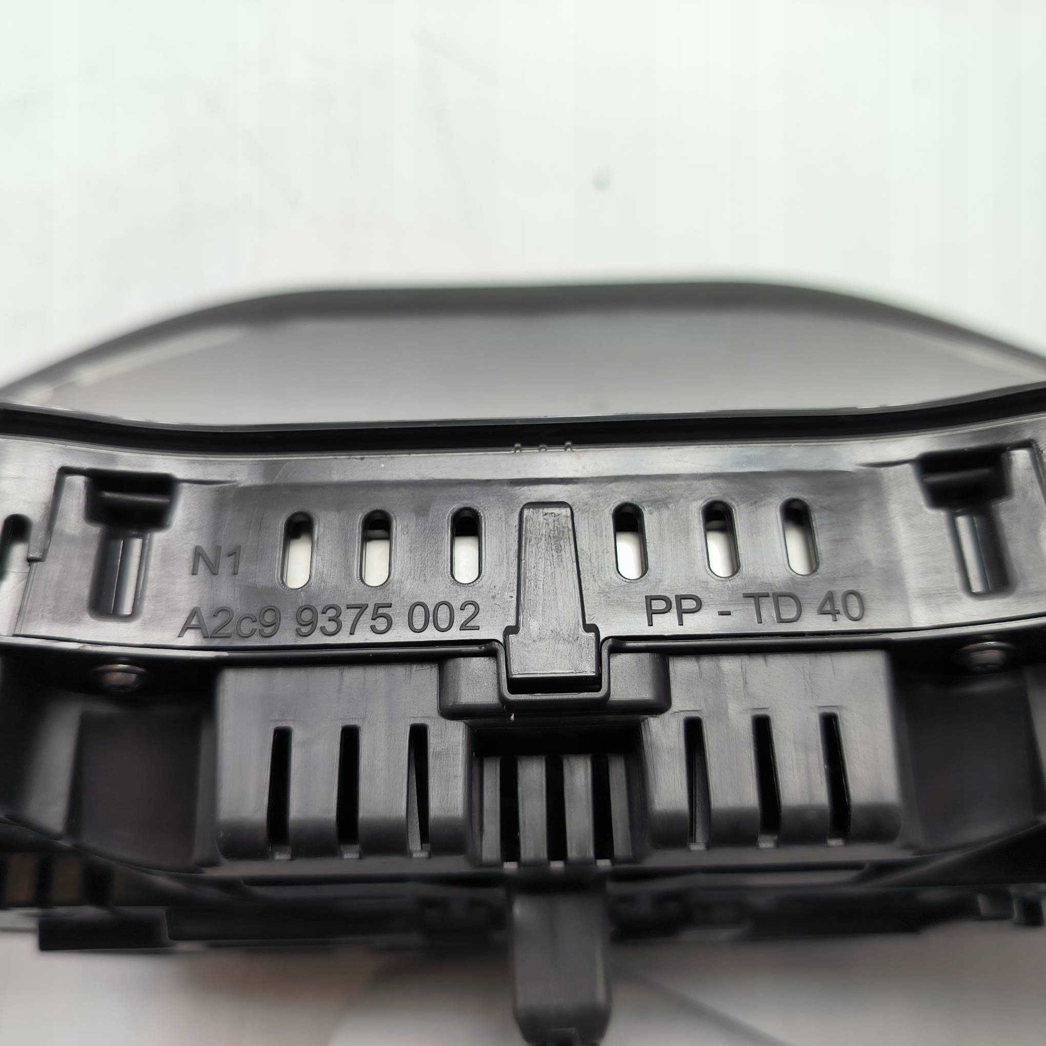 dials clock . Mercedes-BENZ SPRINTER W907 314CDI