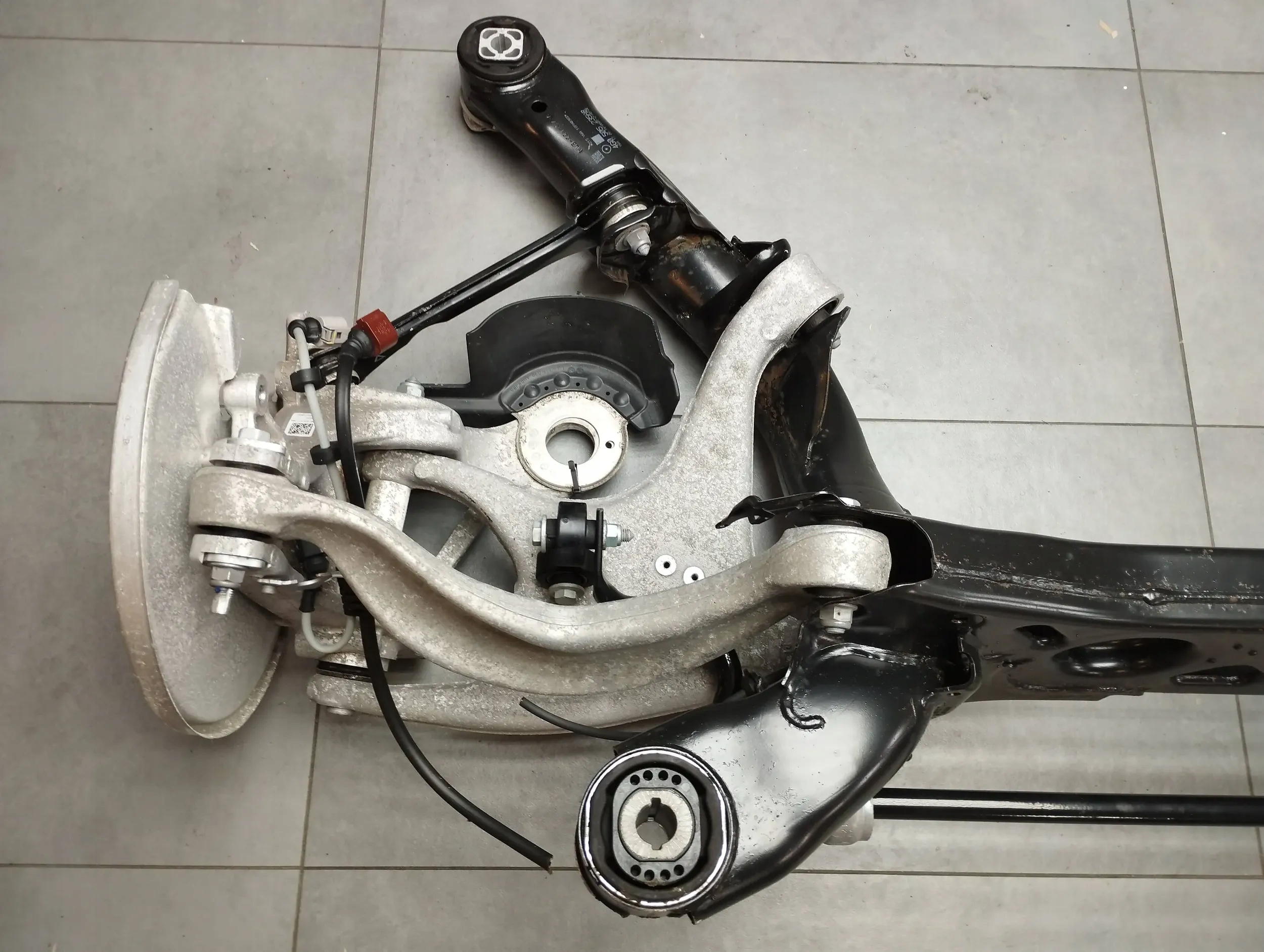 Audi A6 C7 4G SEDAN BELKA OŚ TYŁ ZAWIESZENIE 4G0505287 Producent części Audi OE