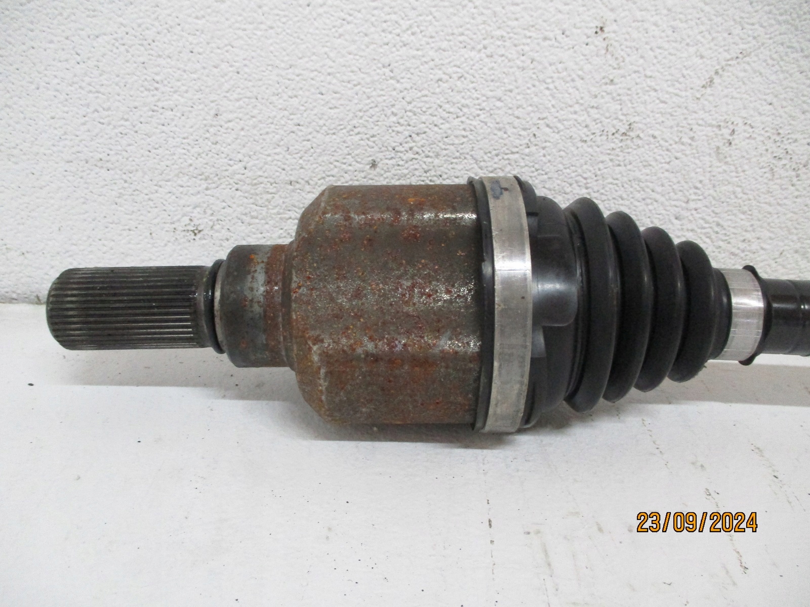semi-axis left PEUGEOT 5008 III 24R 9837647680