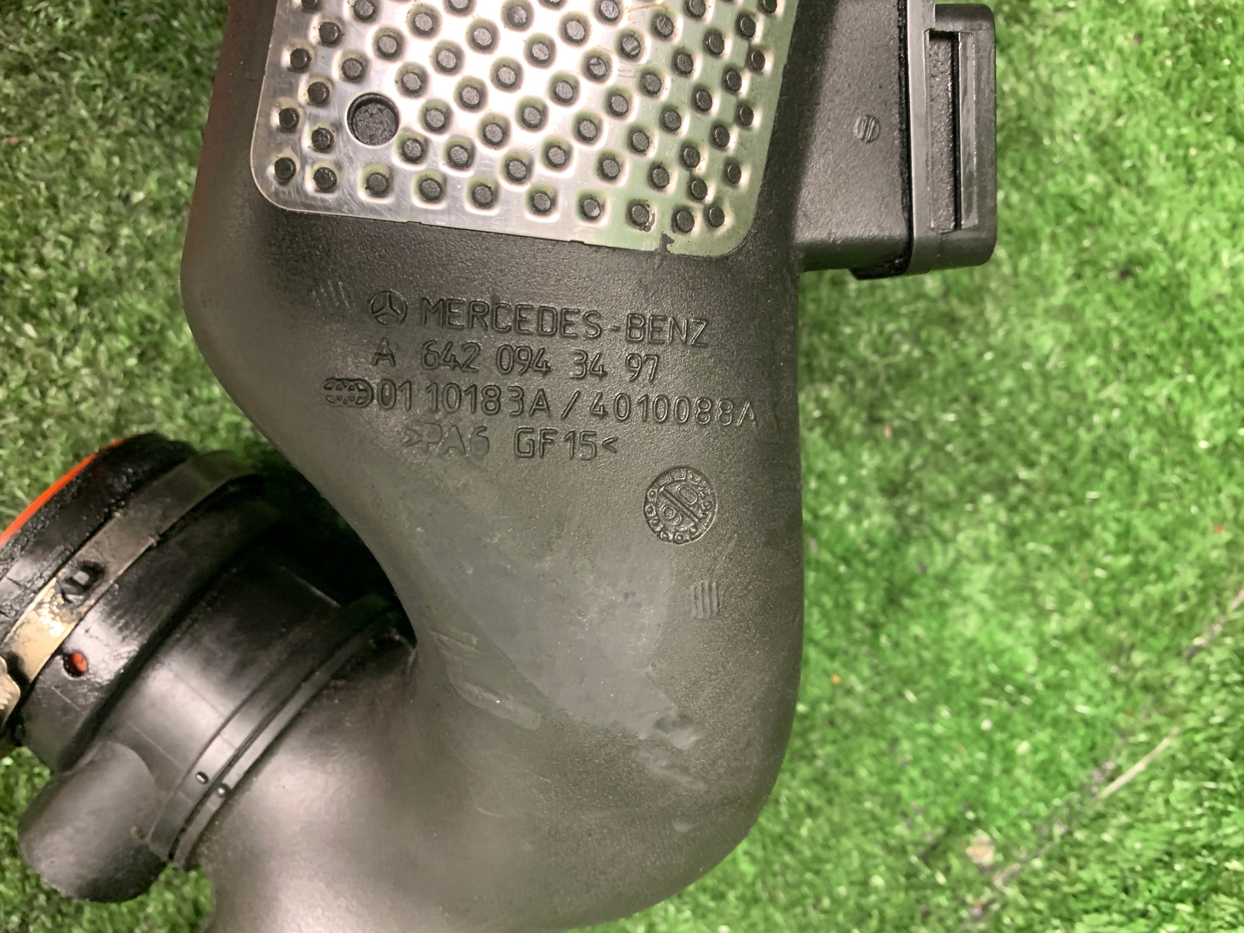 flow meter air hose MERCEDES 3.0 CDI V6 A6420943497