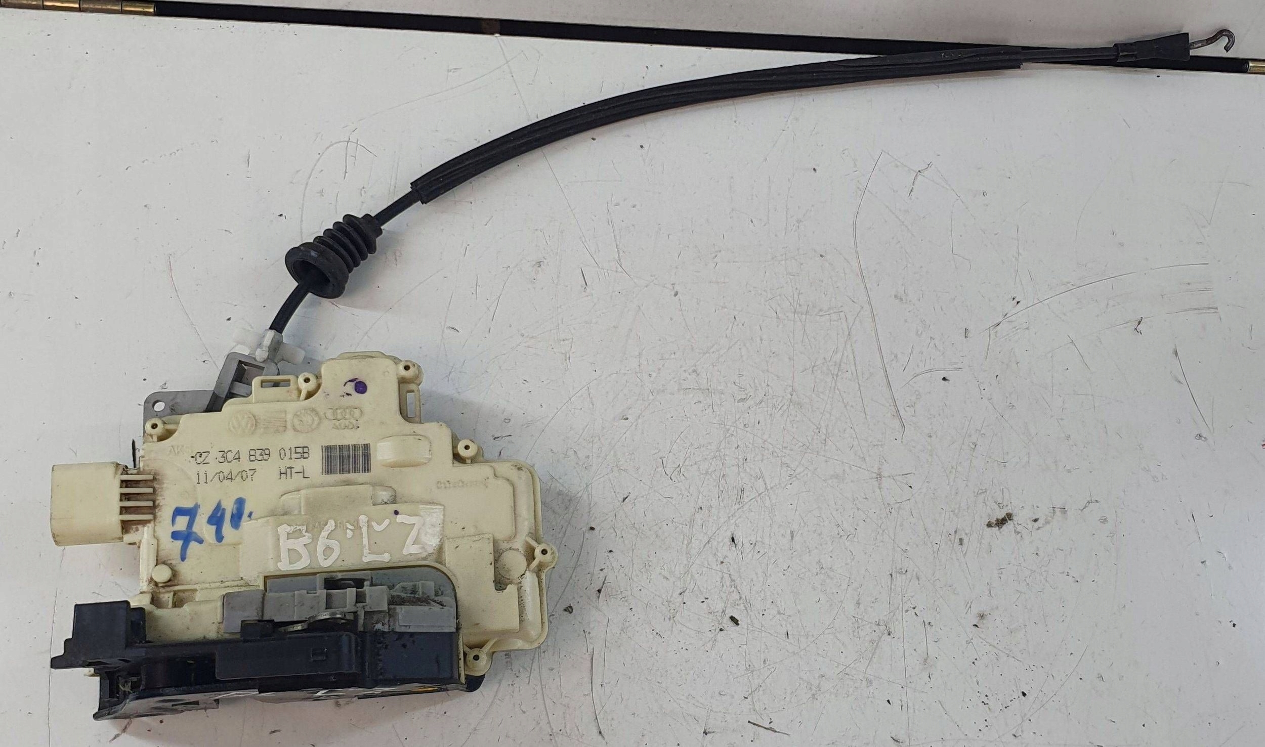 Volkswagen PASSAT B6 3C4 lock door rear left rear part