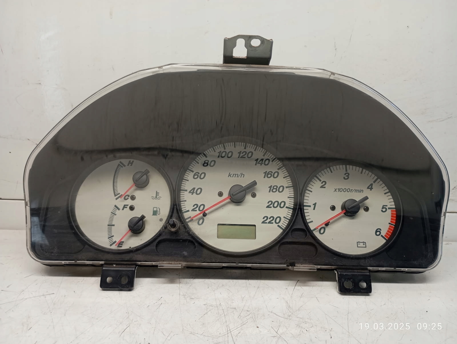 mazda PREMACY 2.0 DT часы WVCB87