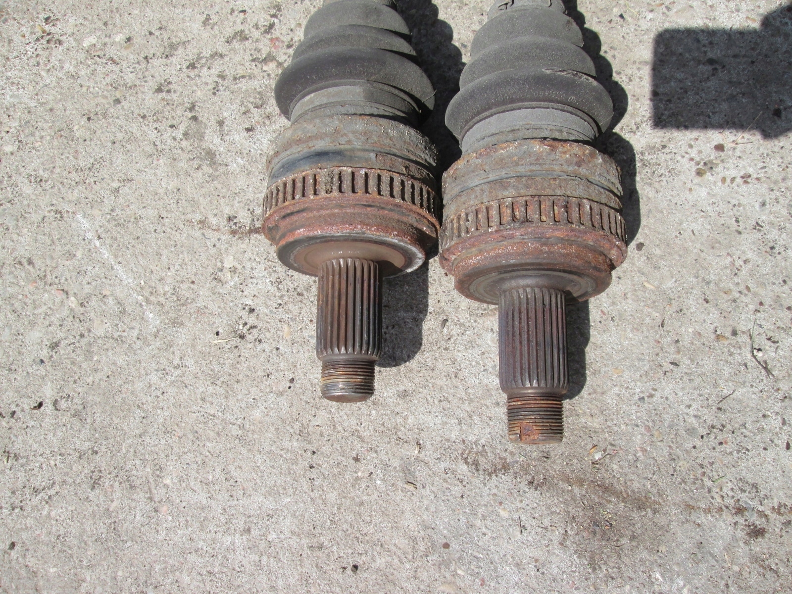 BMW E90 E92 semi-axis rear left right 318 320 320I