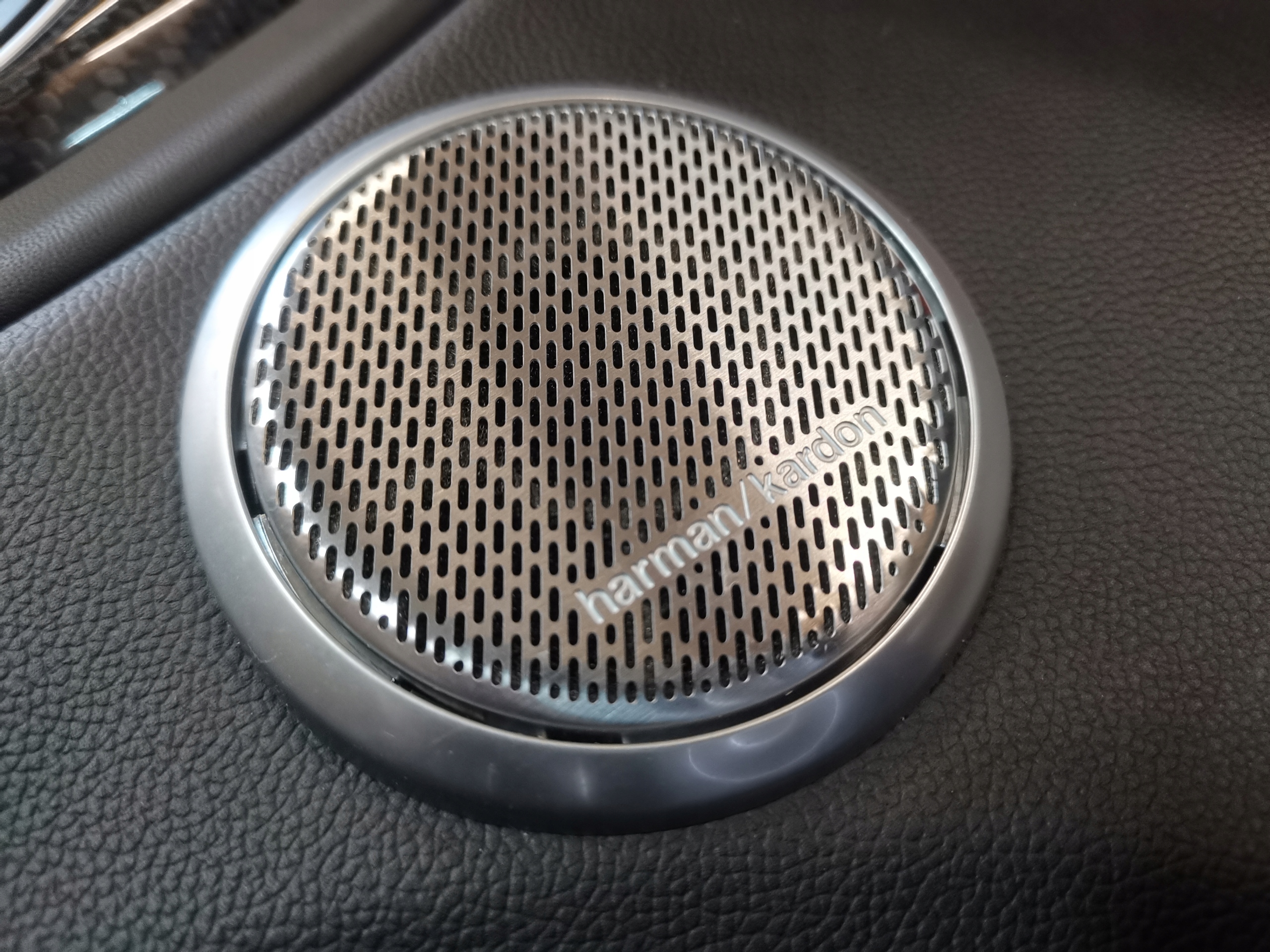 SESTAVA GLOSNIAKOW ALFA GIULIA QV HARMAN KARDON
