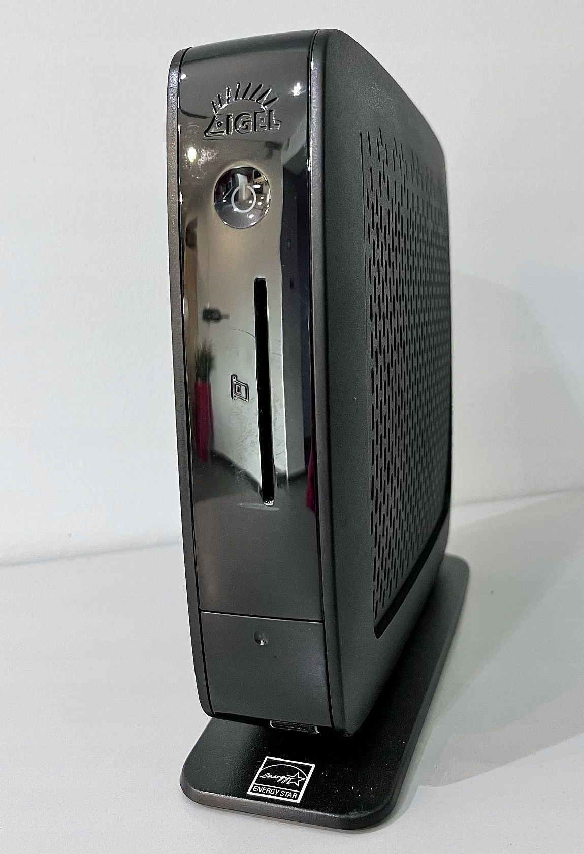 Terminal IGEL M340C AMD 4x 1.2GHz 2GB 4GB SSD DP DVI LINUX Producent karty graficznej AMD