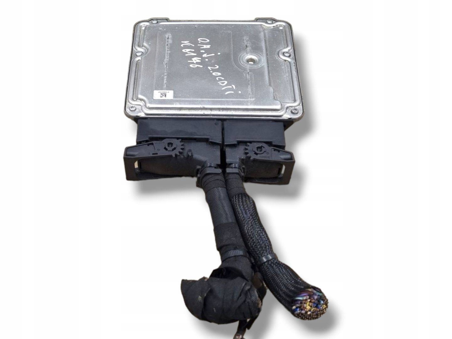 control unit of the engine Opel Astra J facelift 2013 55590420
