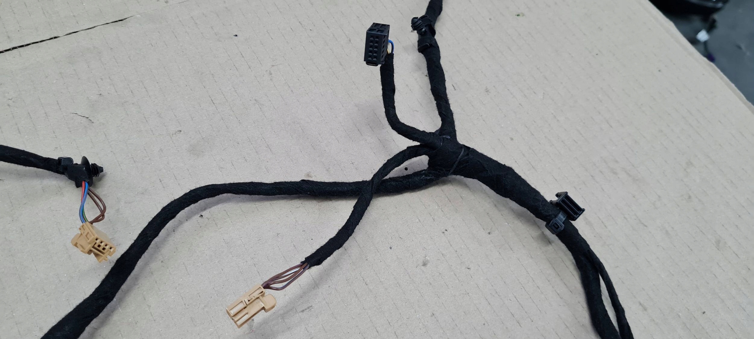 SQ8 4M RSQ8 Q8 bundle wiring BOCZKA door left front 4M8971035CD