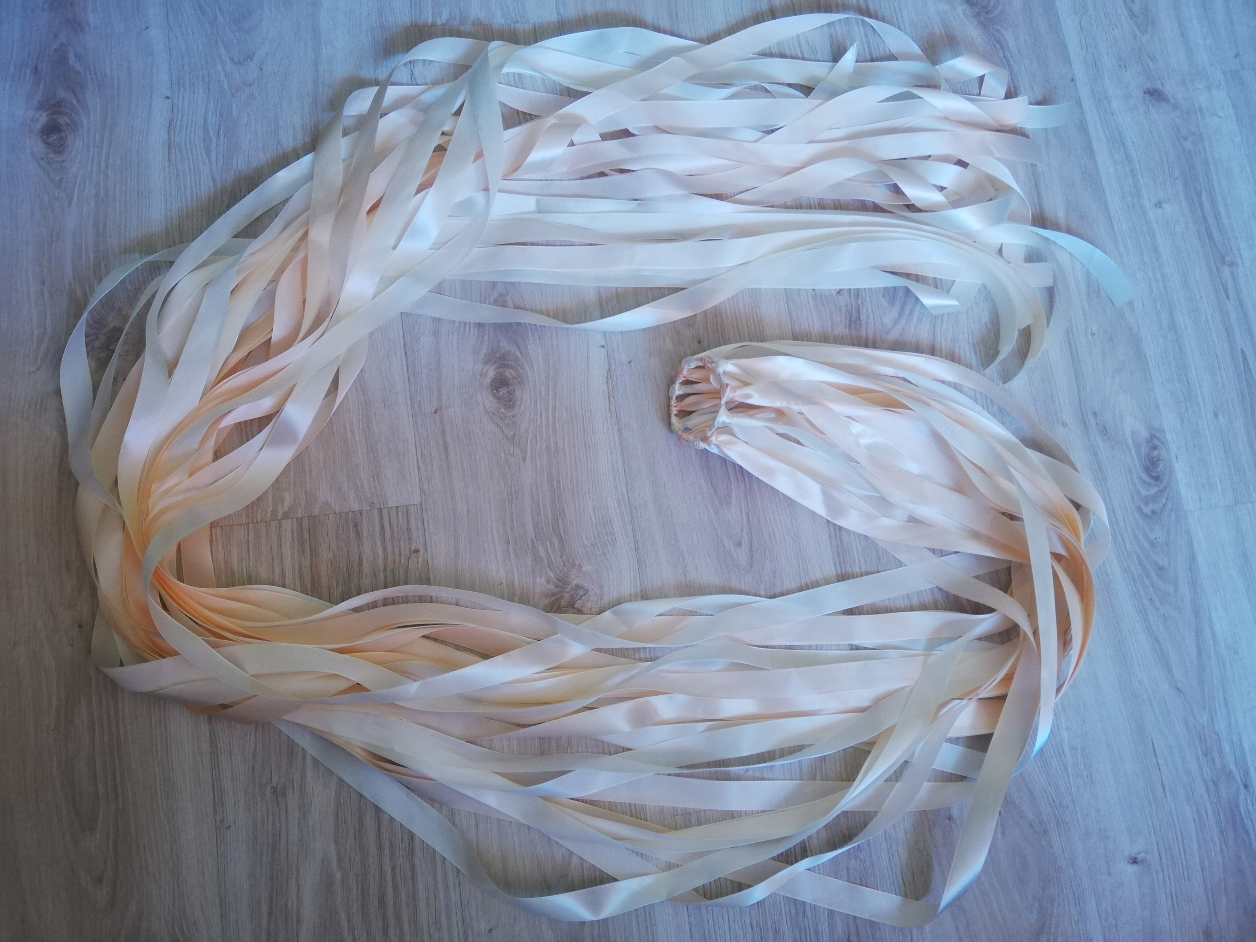 RING OCZEPINOWY 24 WSTĄŻKI ZABAWA OCZEPINOWA WESEL Płeć kobieta