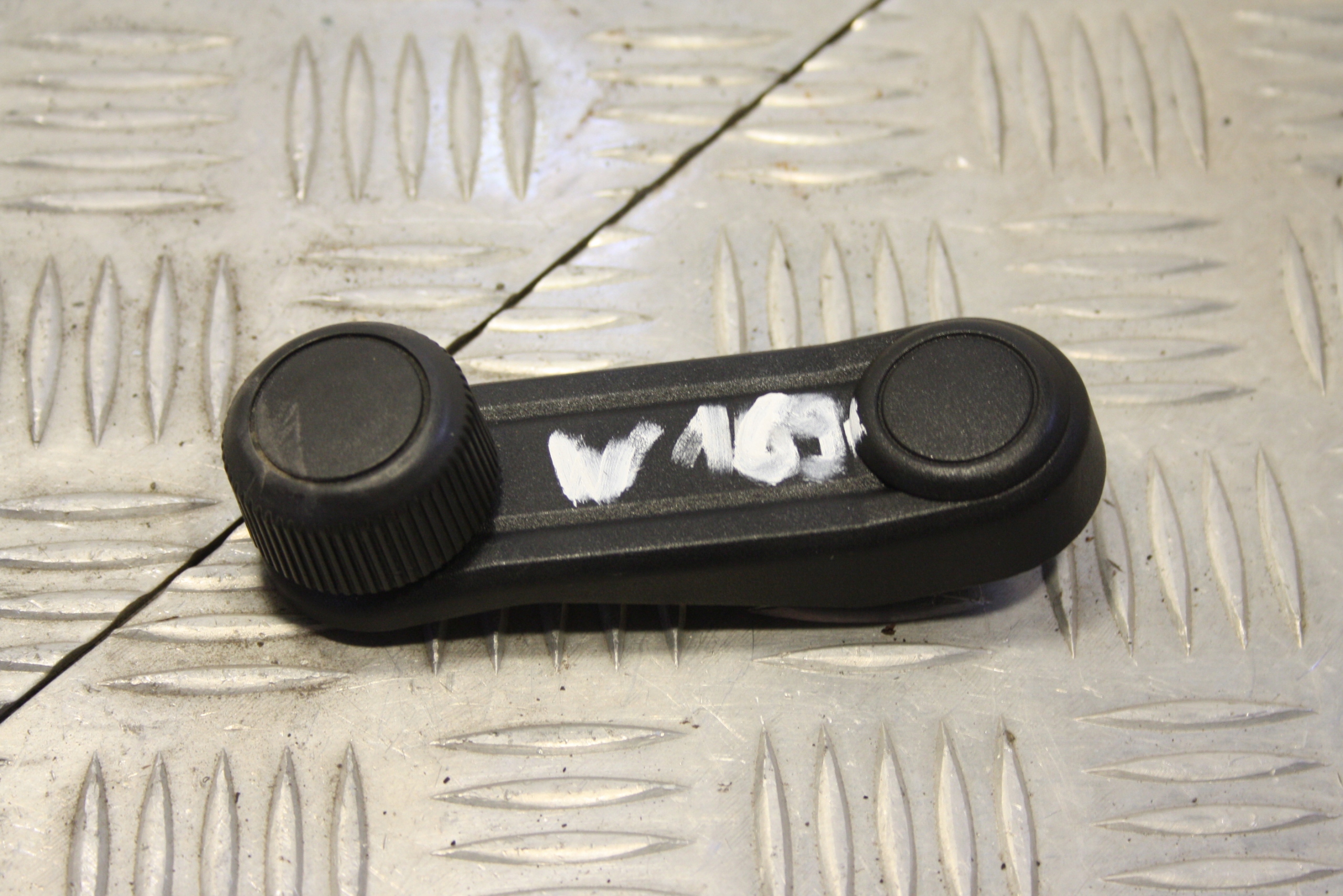 Korbka szyby Mercedes W169 A klasa