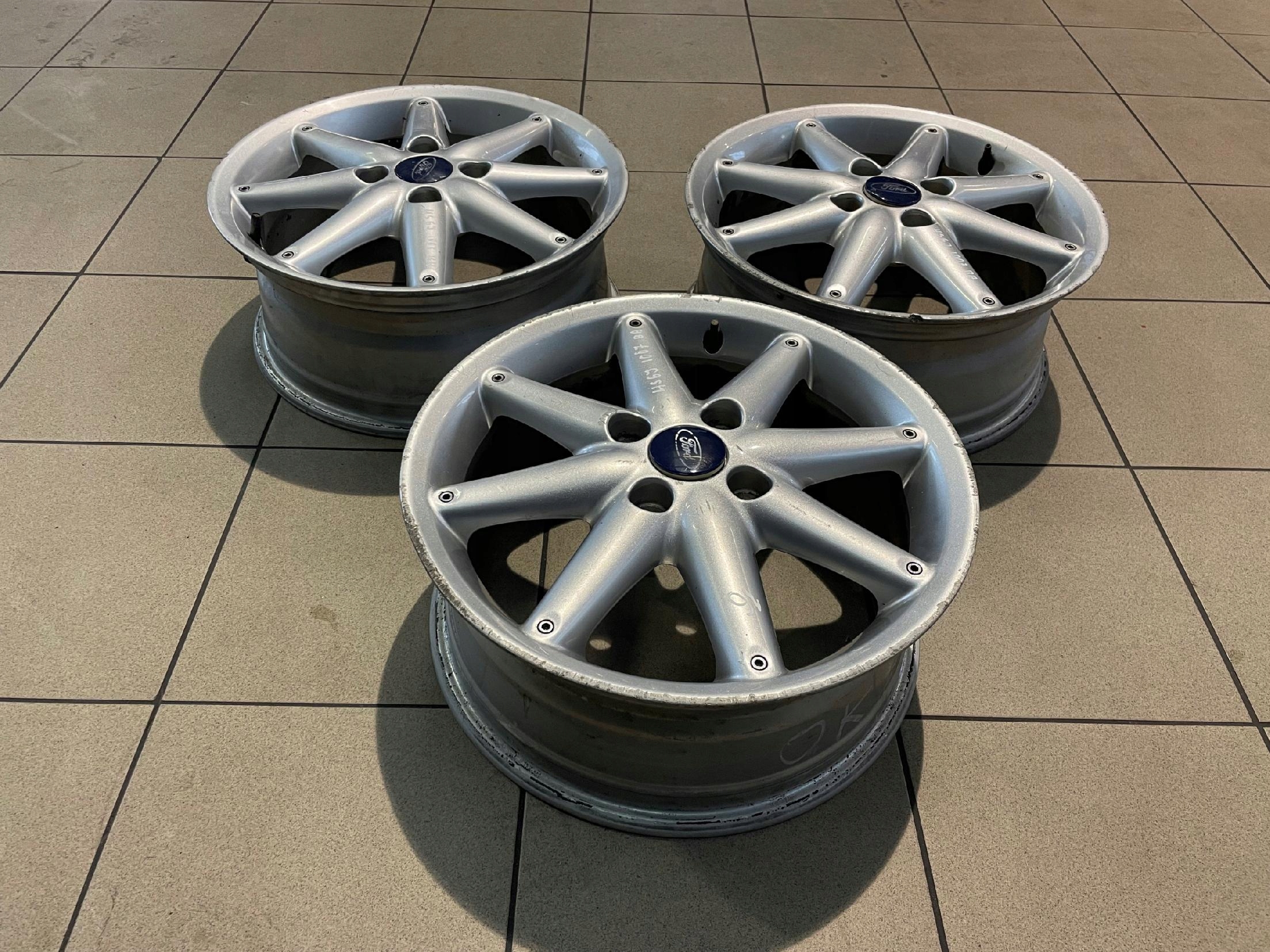 ALUFELGA 16” 4X108 FORD FIESTA IV 4S6J1007BA Liczba felg w ofercie 1 szt.
