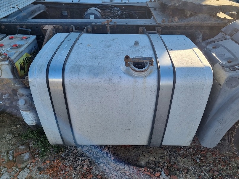 1378084 - MAN TGA TGX TGS ТОПЛИВНЫЙ БАК 450Л ДЛ.105X70X70
