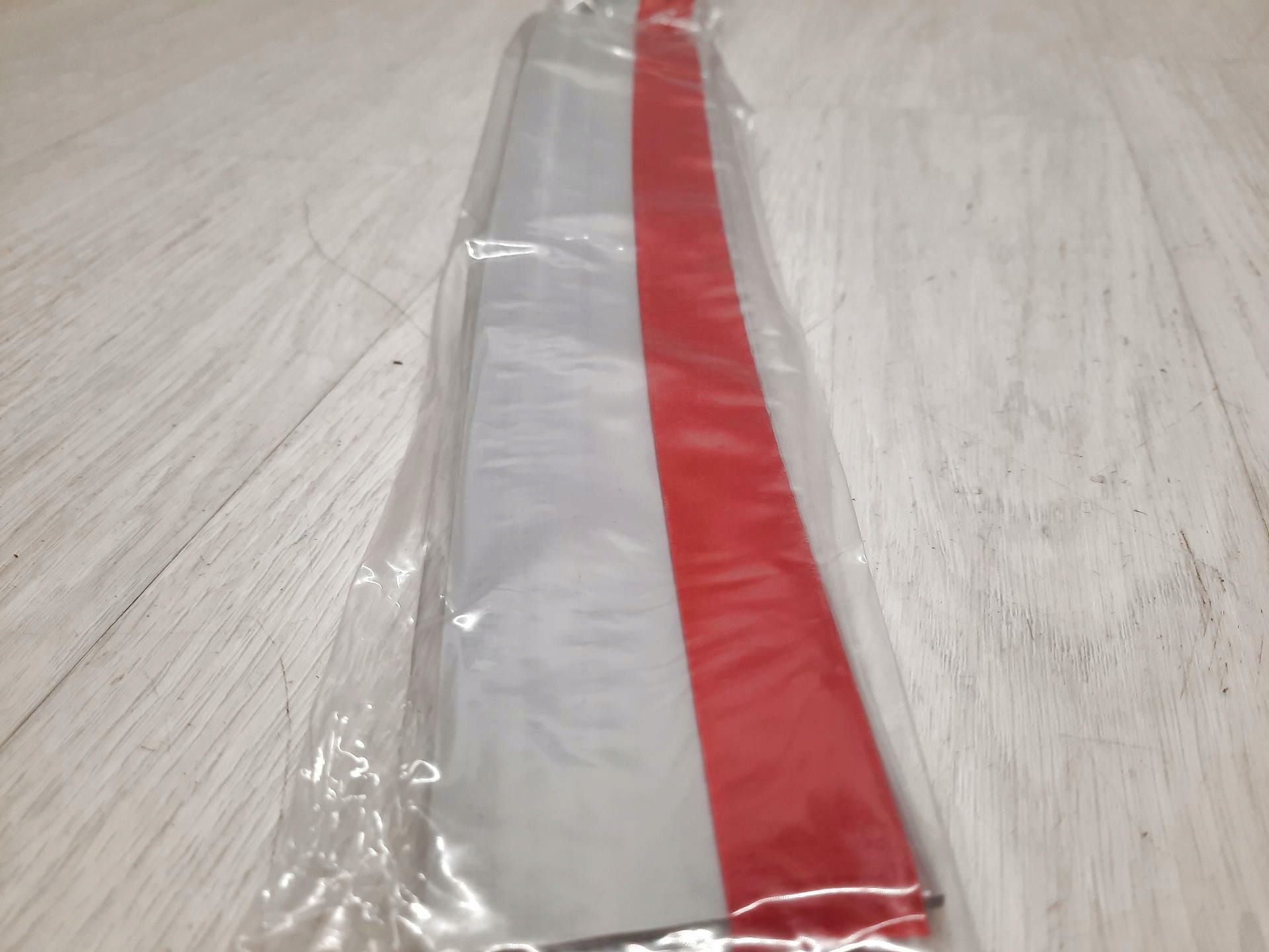 Samoprzylepna uszczelka silikonowa do drzwi 100cm 2 sztuki EAN (GTIN) 788135645142