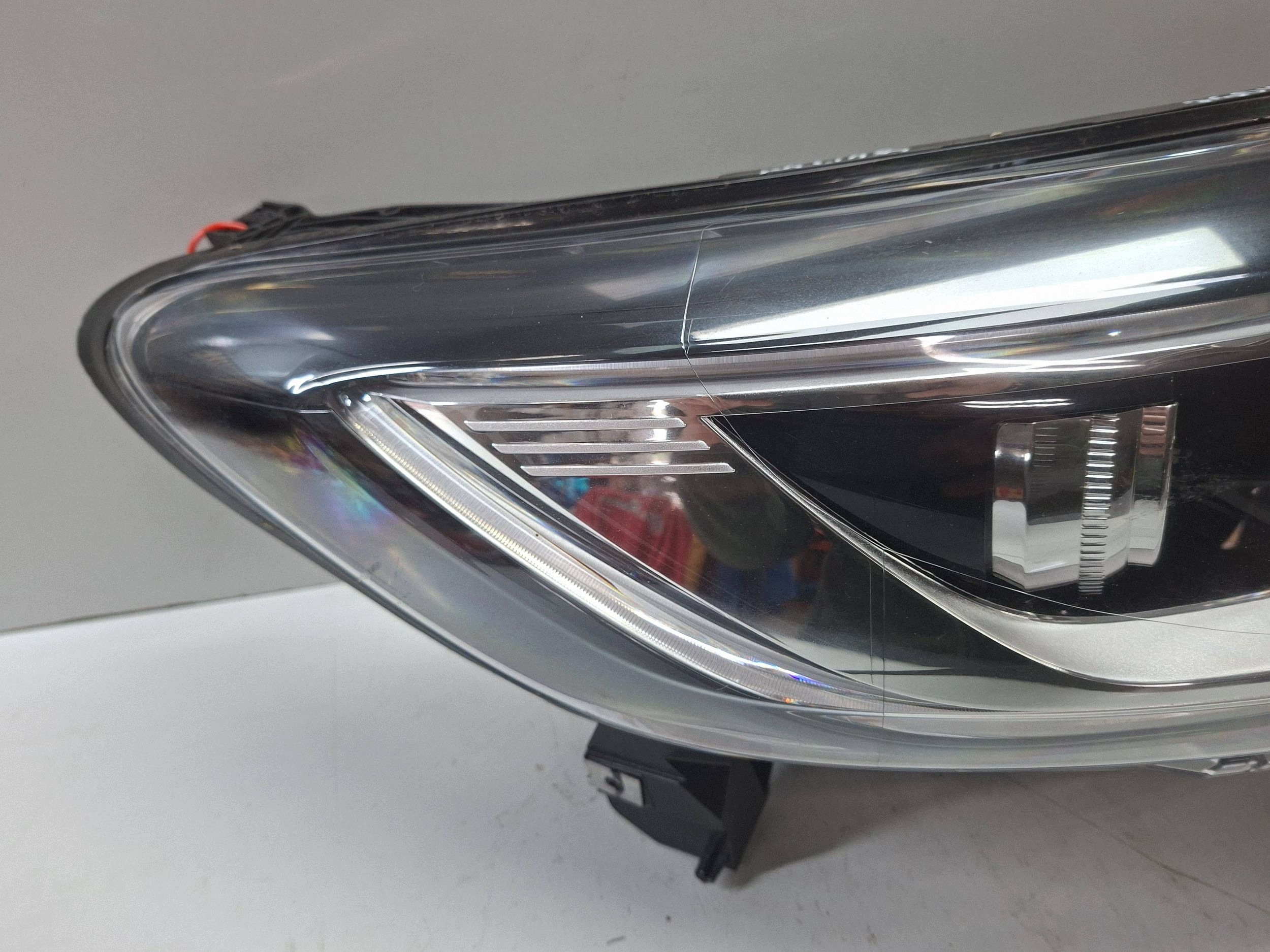 licht vorne rechts LED 260101096R RENAULT KADJAR 2015