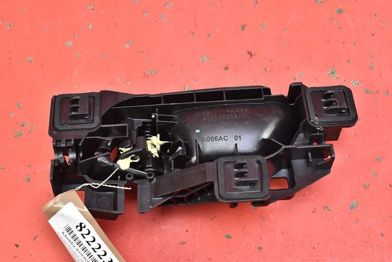 handle inner right front 9819743877 TOYOTA PROACE CITY 16-21