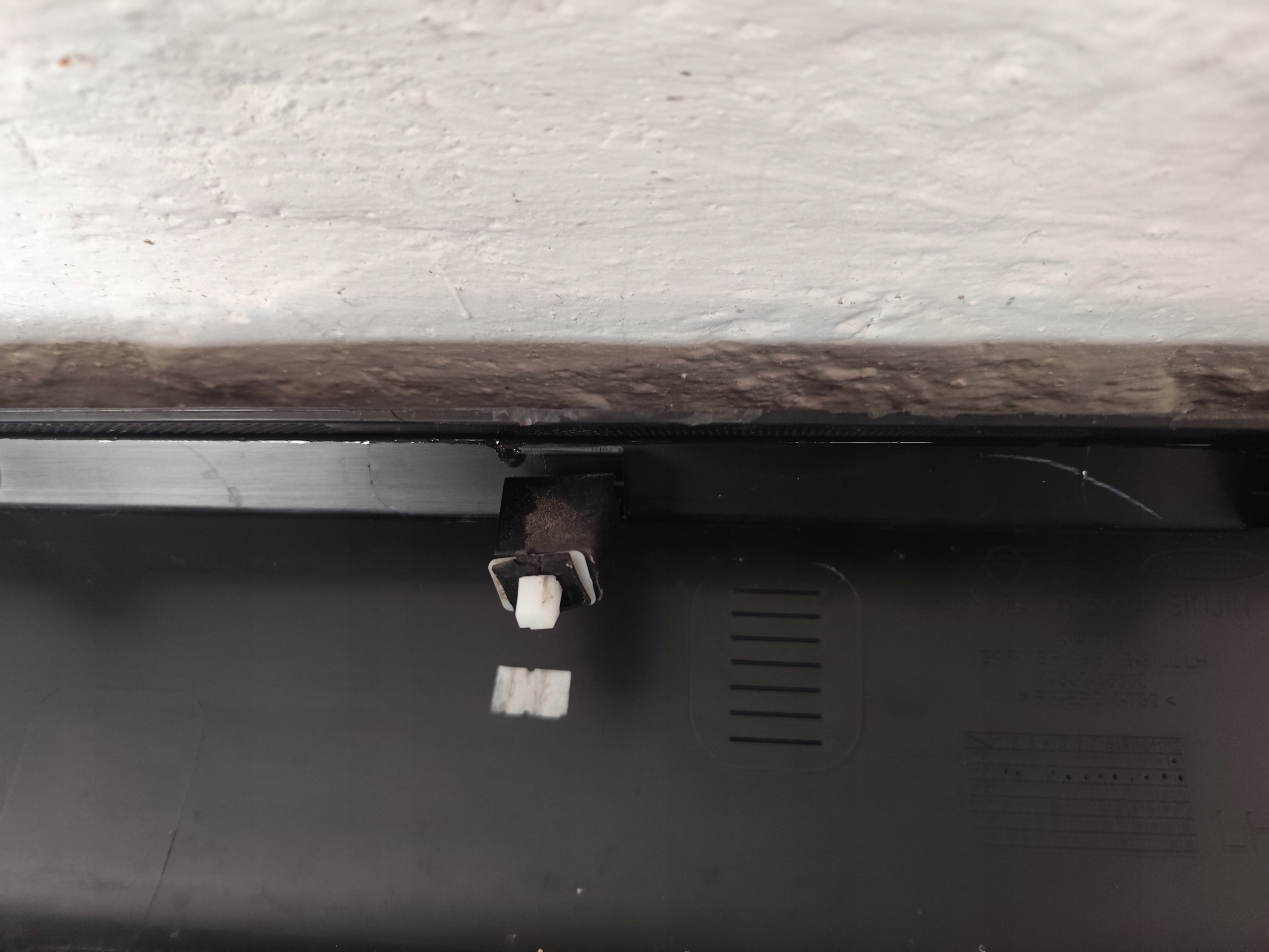 SSANGYONG TIVOLI 2016 moulding threshold left
